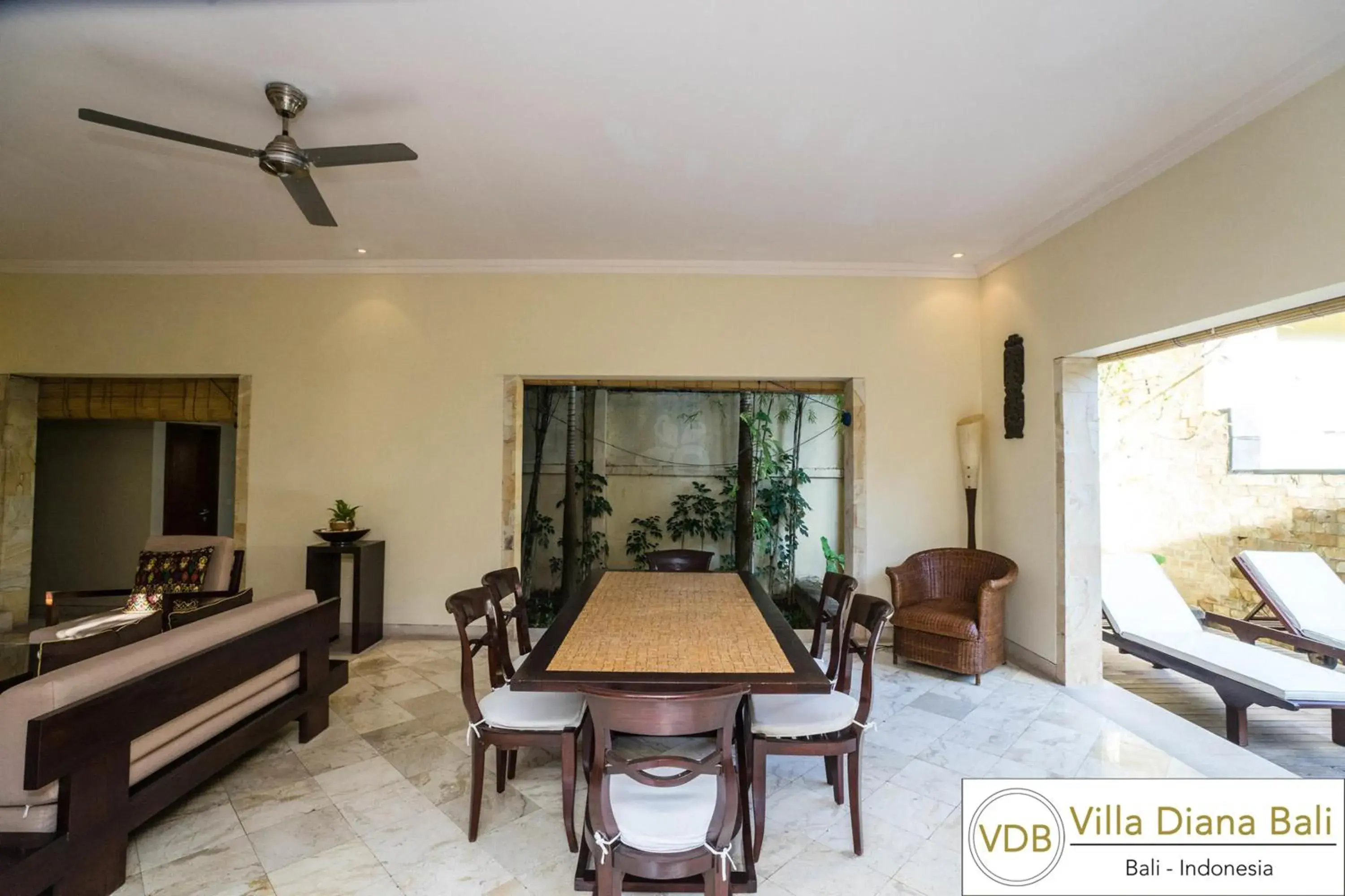 Living room, Dining Area in Villa Diana Bali