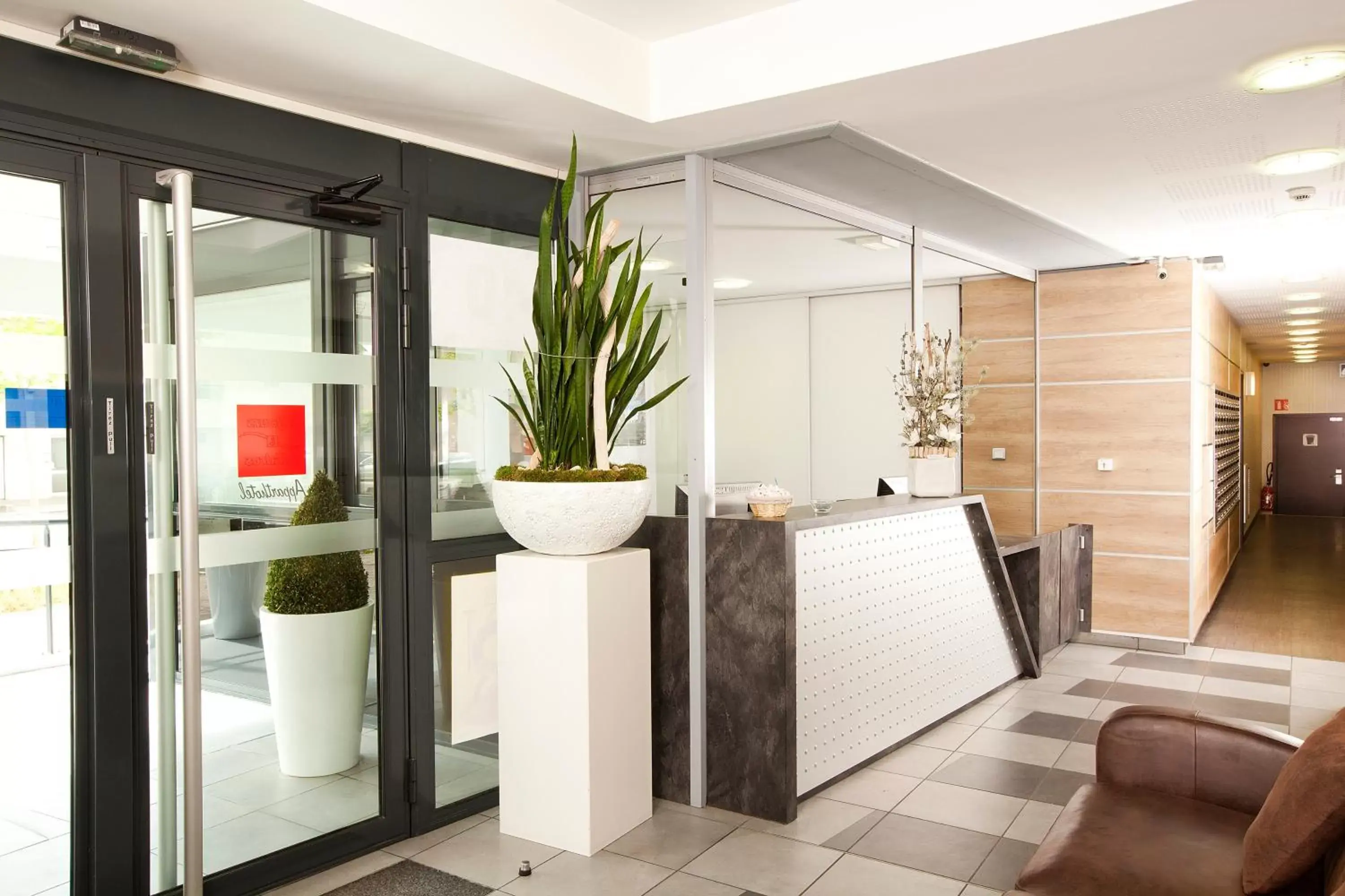 Lobby or reception, Bathroom in Séjours & Affaires Angers Atrium