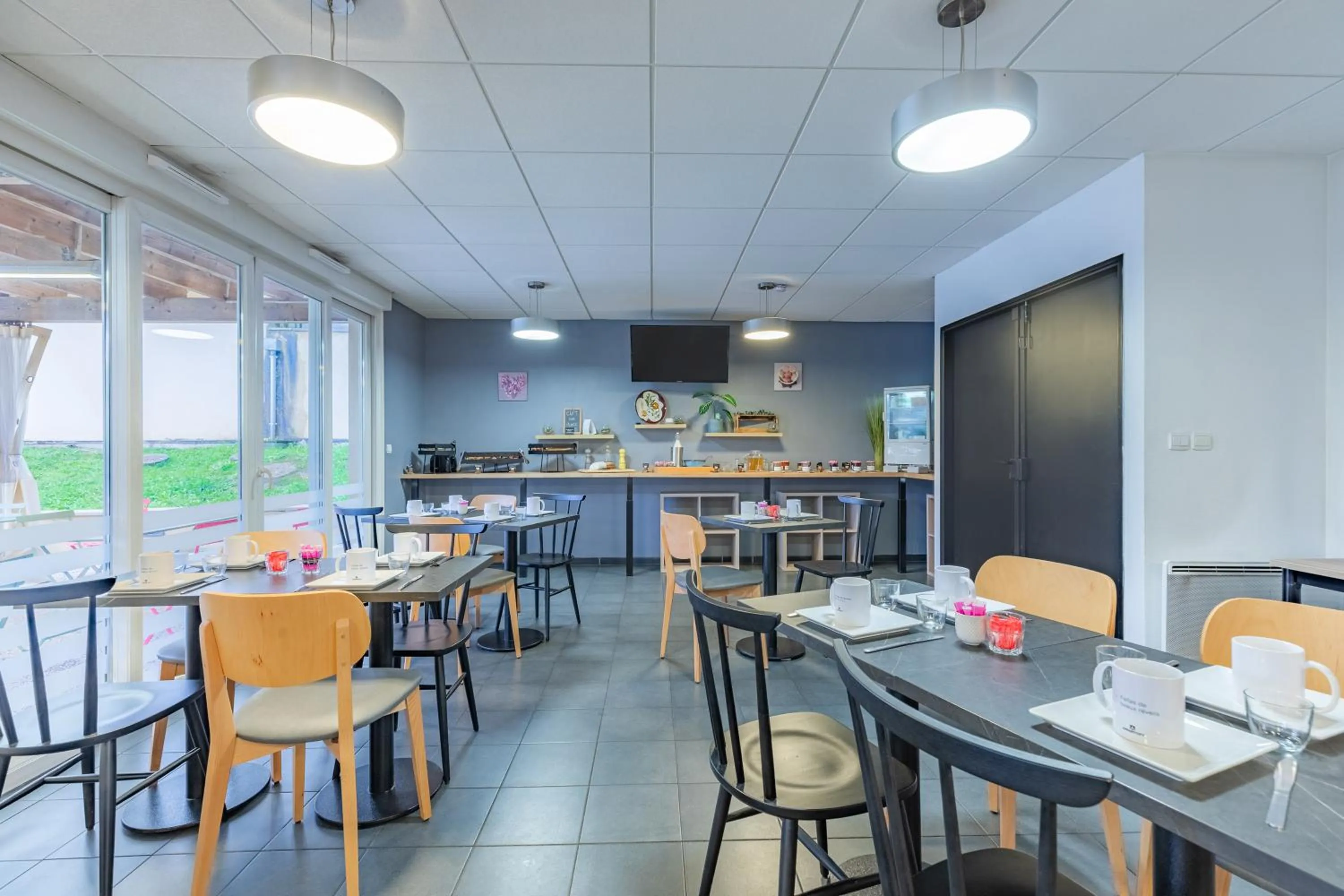 TV and multimedia in Appart'City Classic Limoges