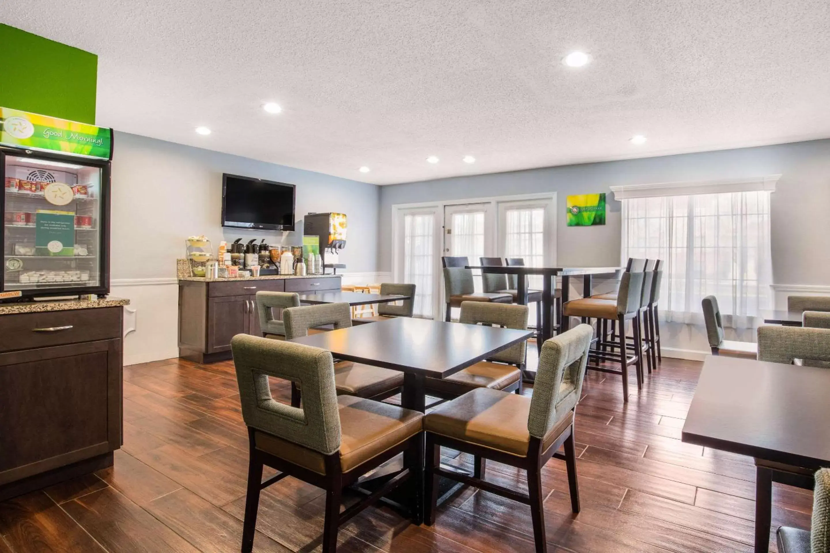 Restaurant/places to eat in Quality Inn Trussville I-59 exit 141 Restaurant/places to eat in Quality Inn Trussville I-59 exit 141