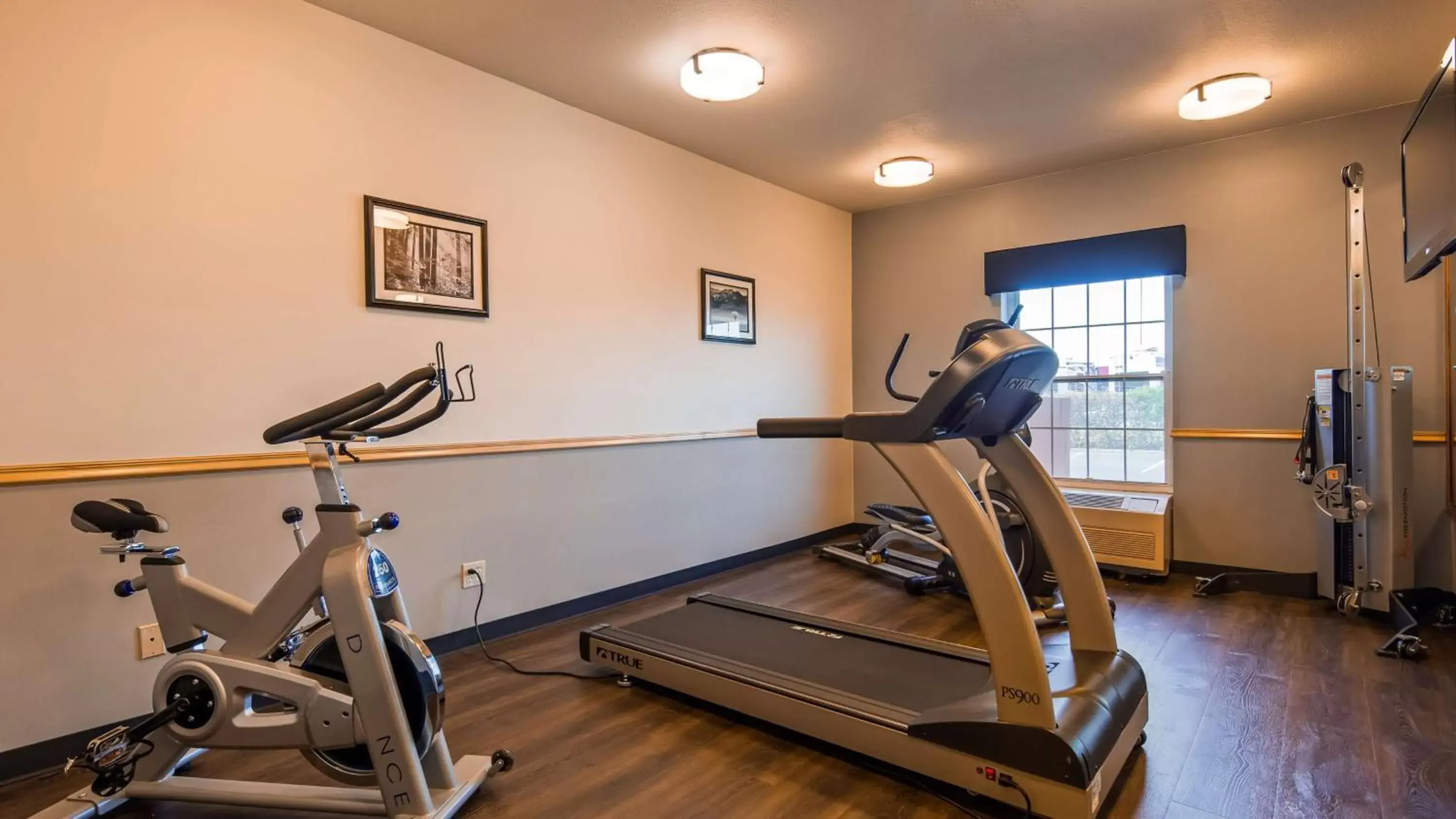 Fitness centre/facilities, Fitness Center/Facilities in Best Western Woodburn Inn