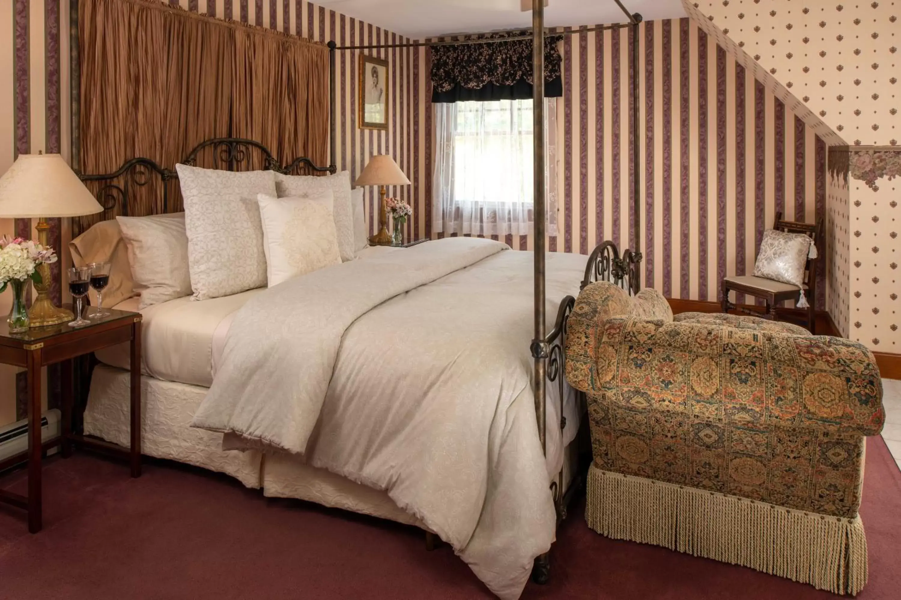 Bedroom, Bed in Palmer House Inn