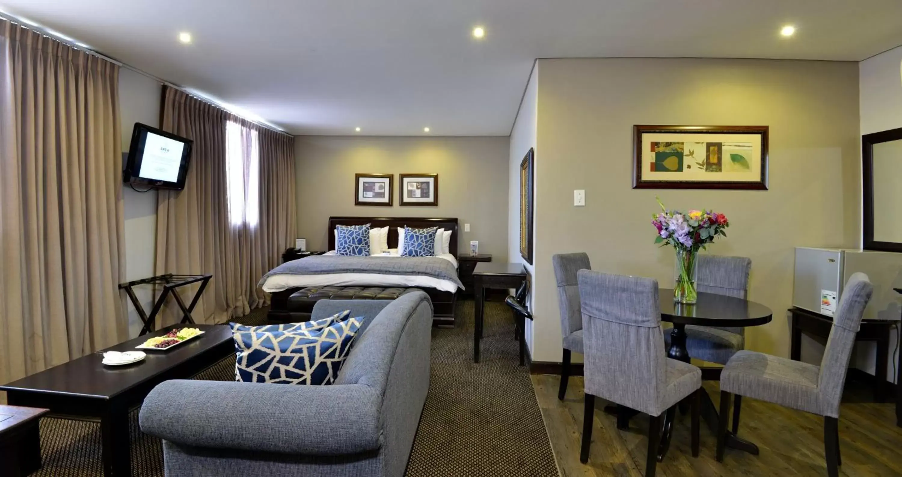 Bedroom in ANEW Hotel Witbank Emalahleni