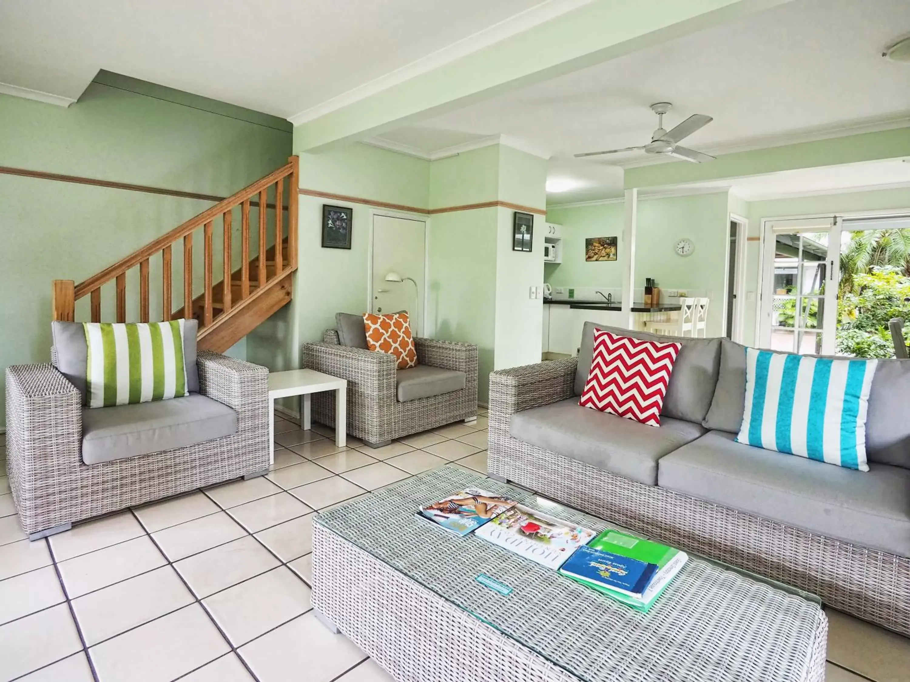 Photo of the whole room, Seating Area in Coral Beach Noosa Resort