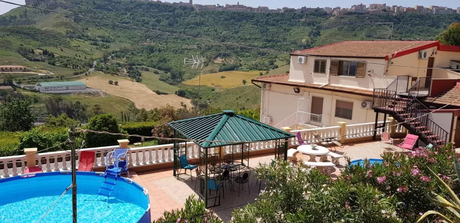 Pool View in B&B ed affittacamere da Pietro