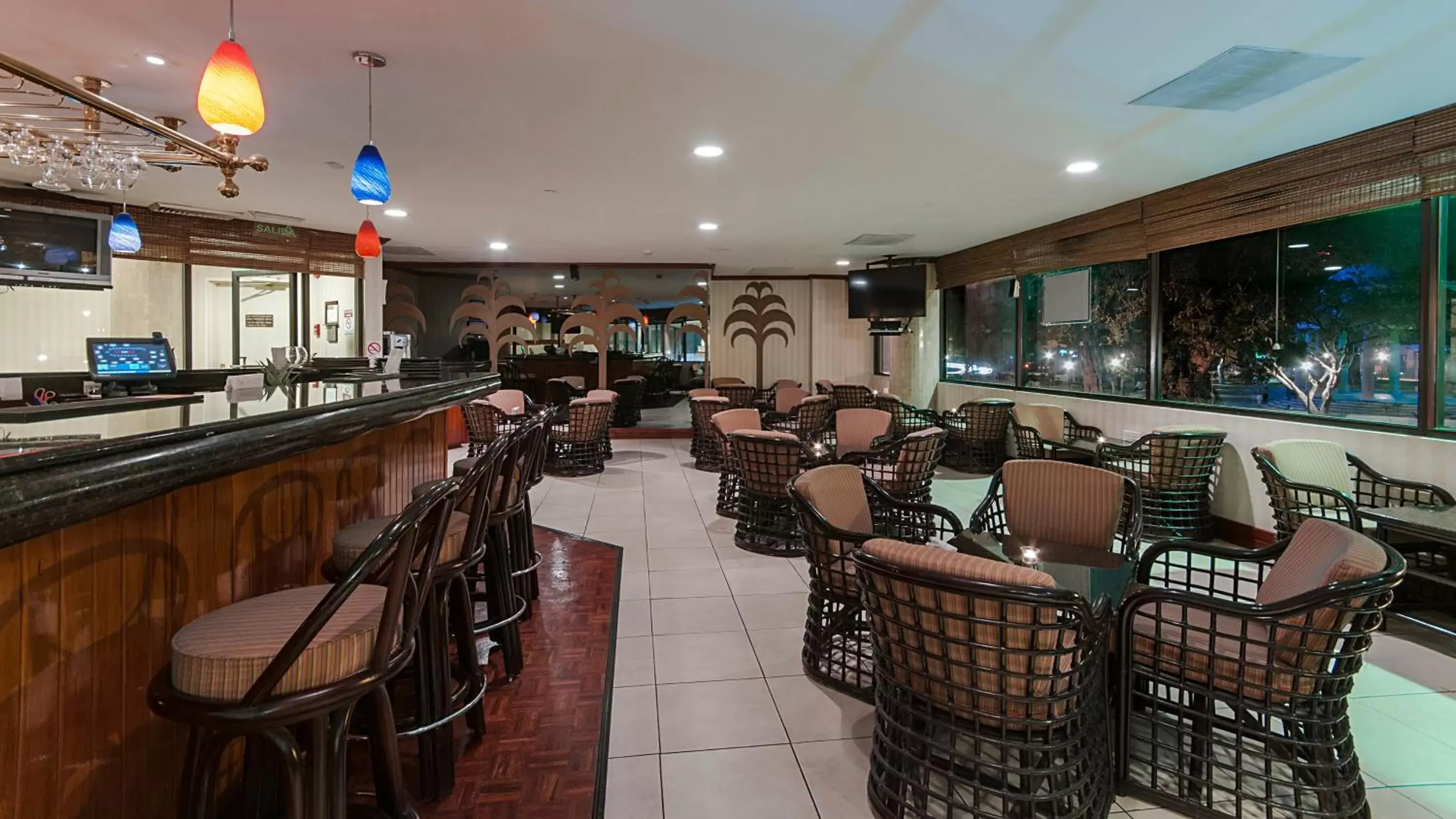 Lounge or bar, Restaurant/Places to Eat in Holiday Inn San Jose Aurola, an IHG Hotel