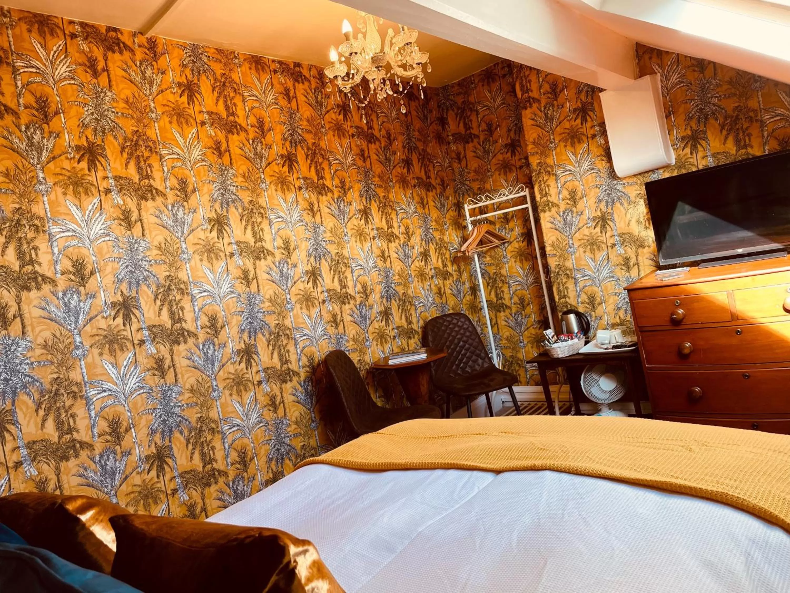 Bed in The Old Registry guest house