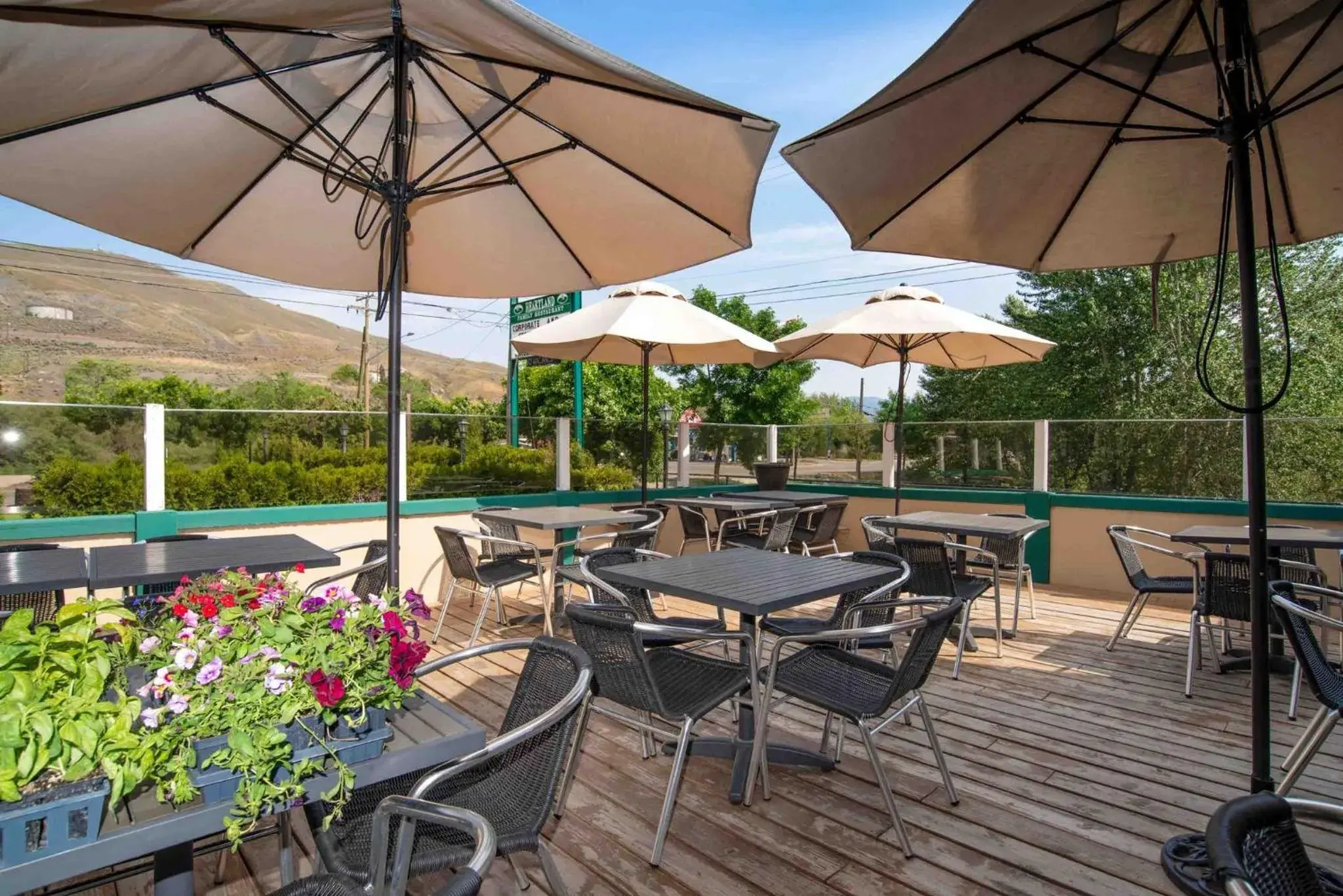 Balcony/Terrace in Sandman Inn Cache Creek