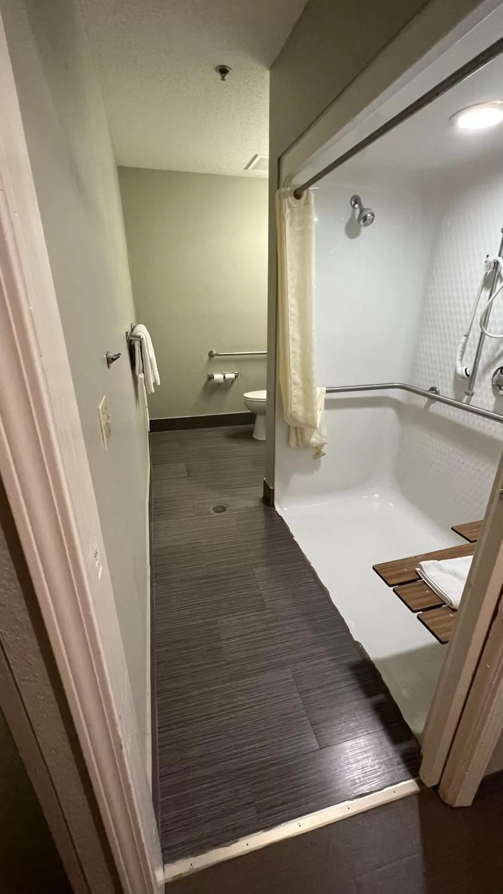 Bathroom in America's Best Value Inn and Suites - Jackson