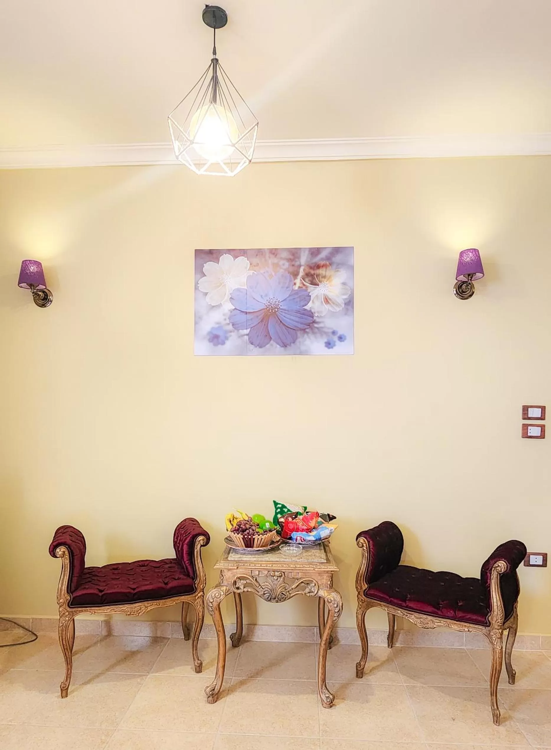 Seating area in King Cheops Inn - Pyramid View