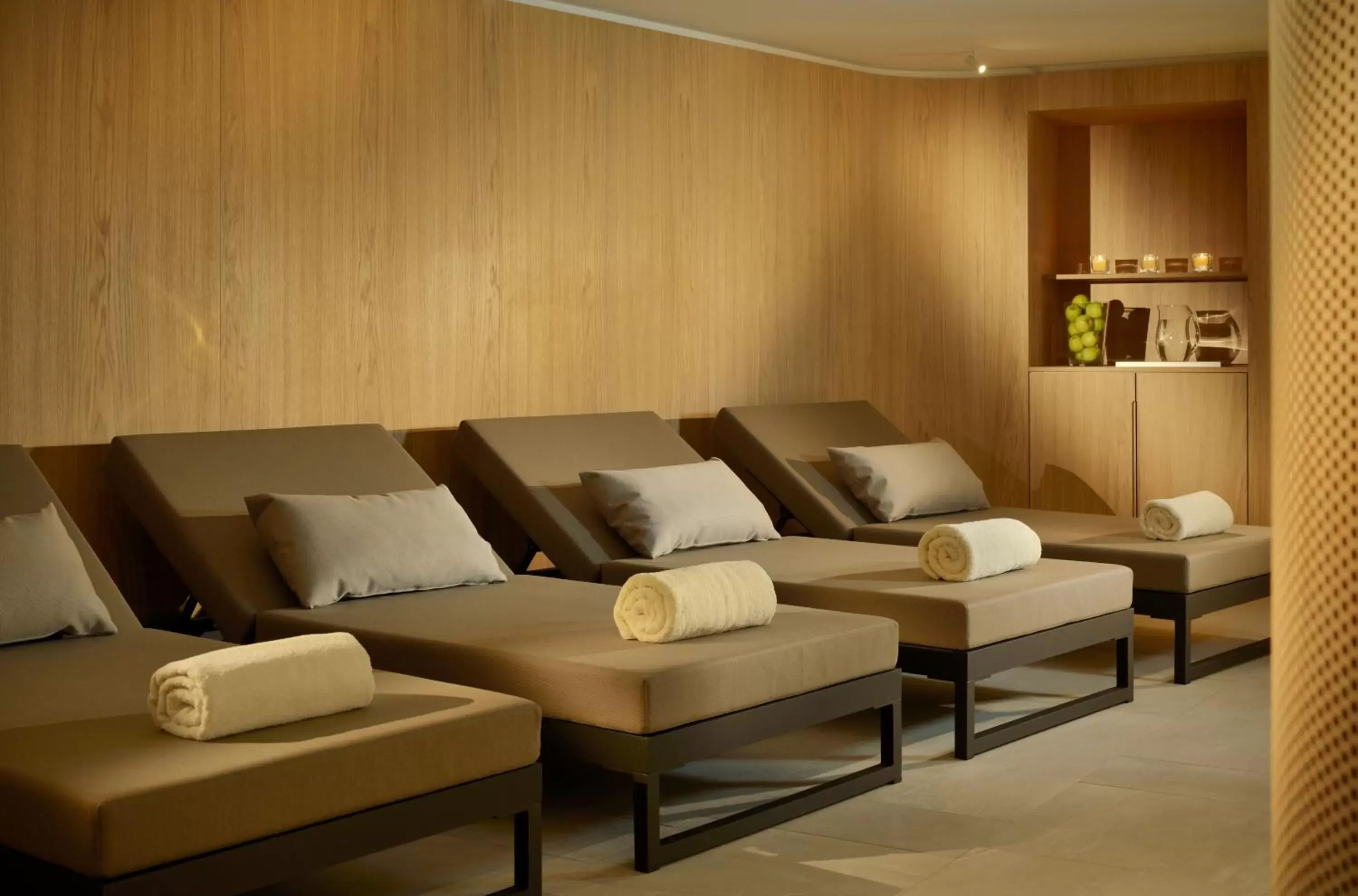 Spa and wellness centre/facilities, Seating Area in Crystal Hotel superior