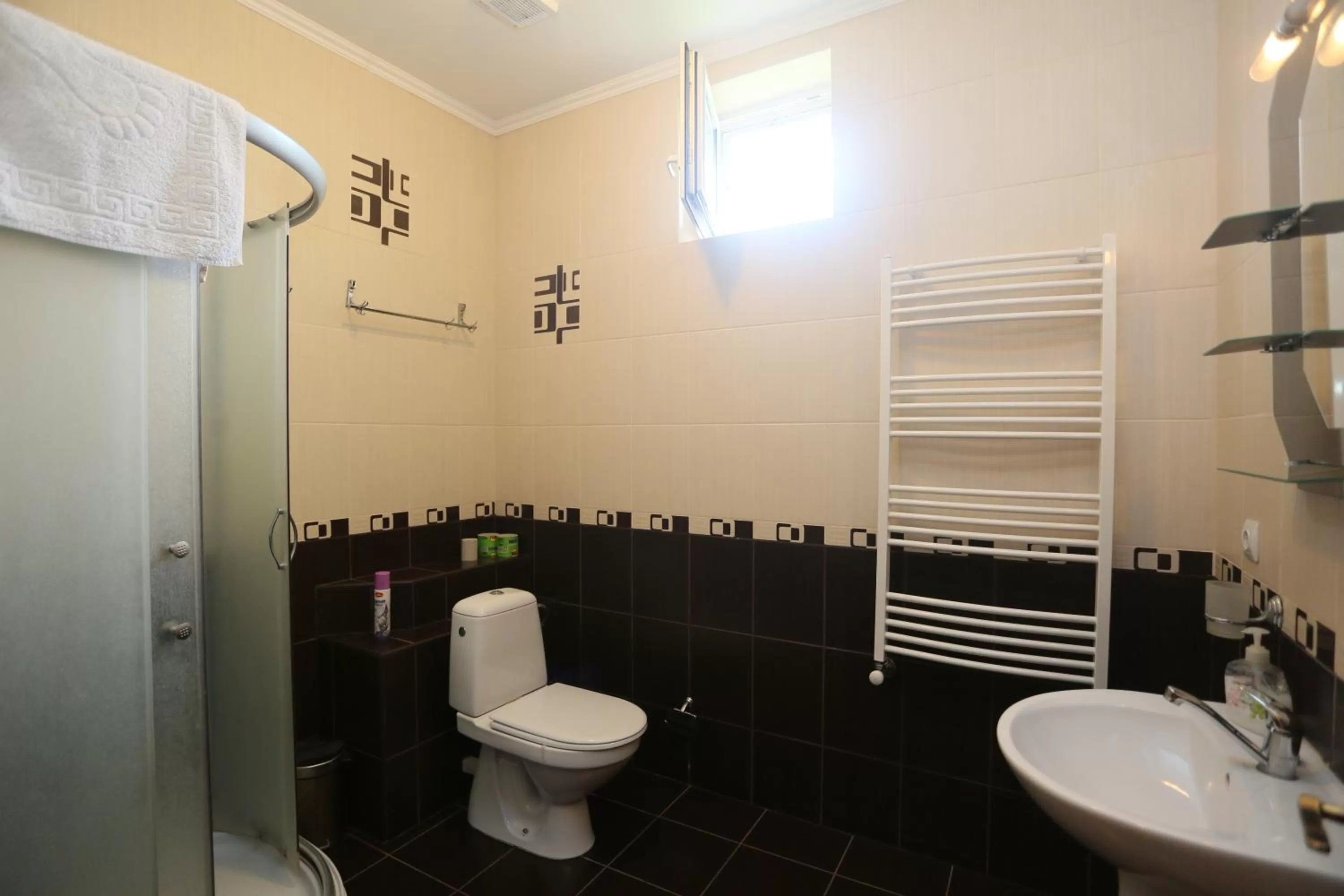 Bathroom in Praktik Hotel & Restaurant