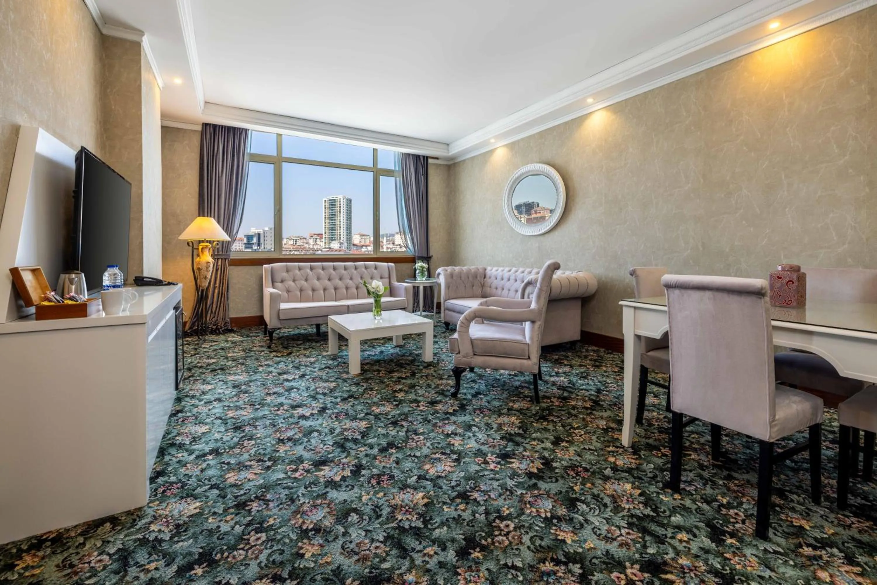 TV and multimedia in Elite Hotel Dragos