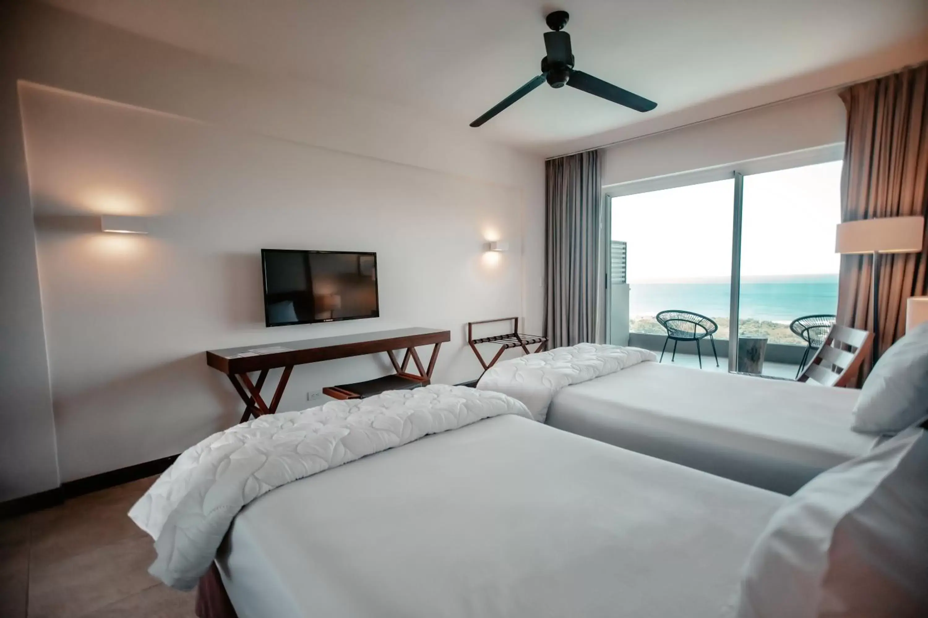 Bed in Wyndham Tamarindo