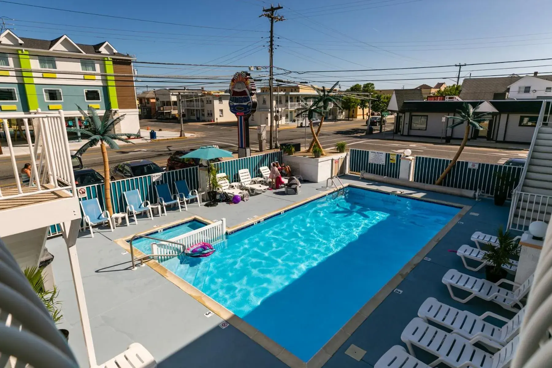 Swimming pool in Daytona Inn and Suites