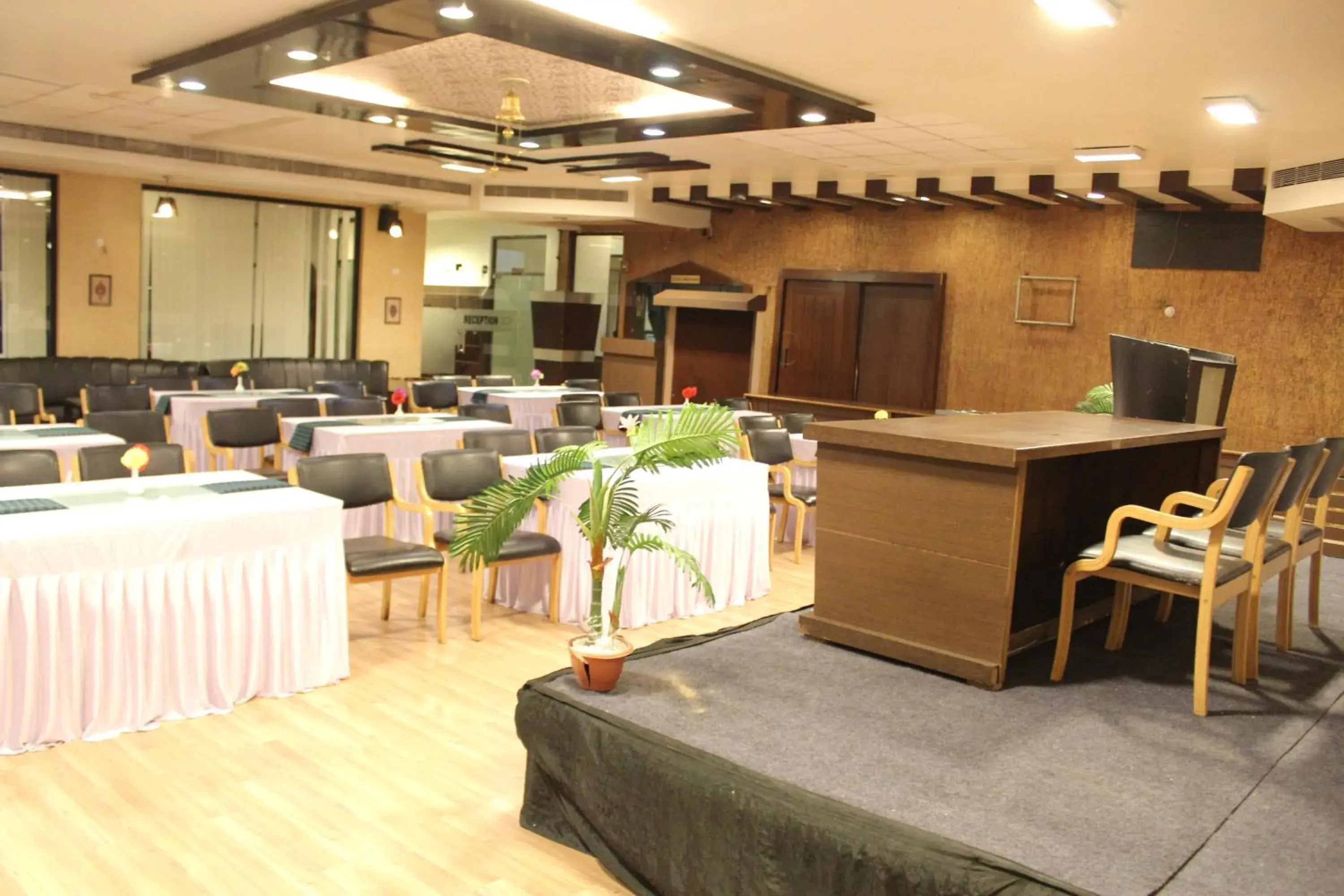 Business facilities, Banquet Facilities in Hotel The Grand Chandiram