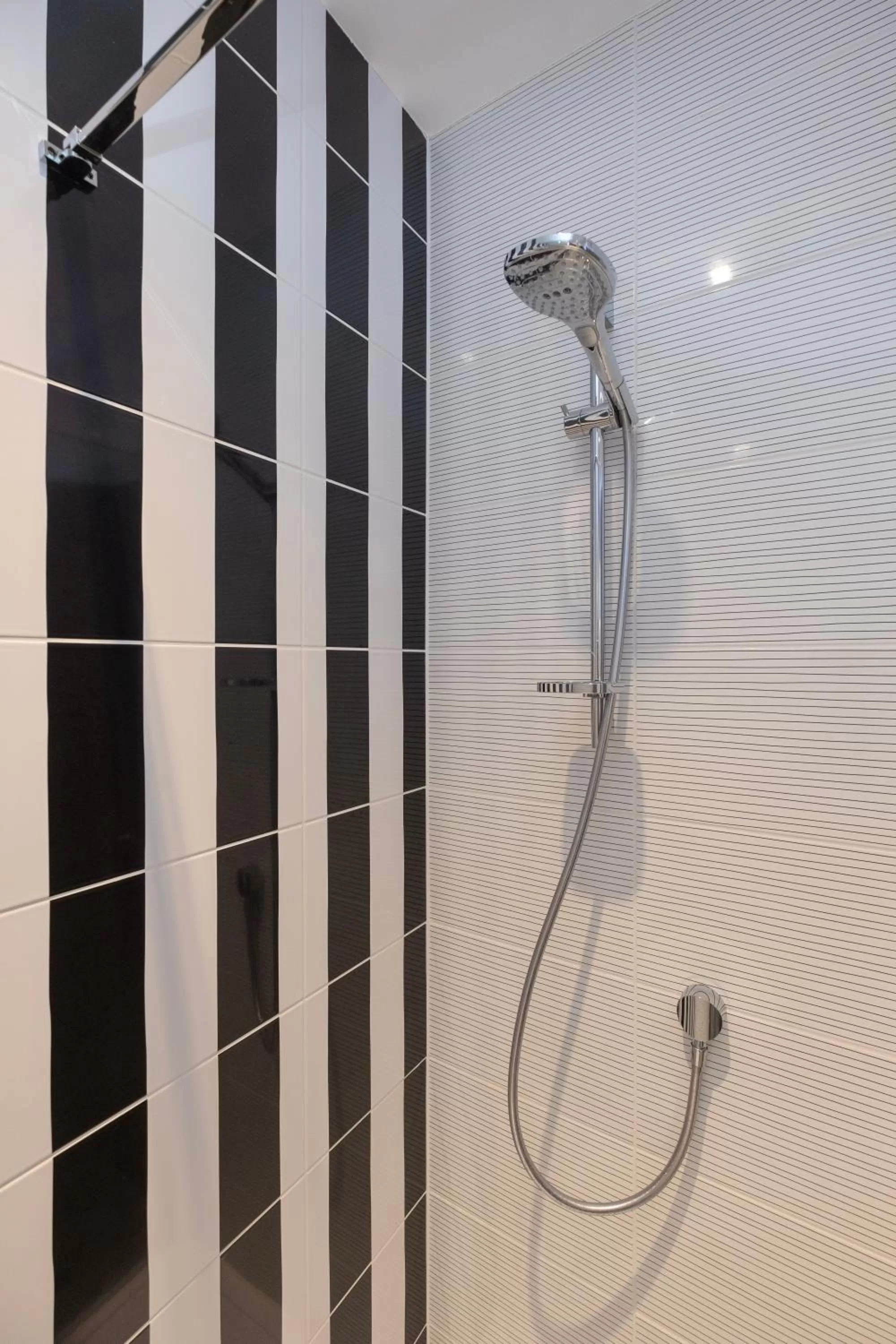 Shower in City Sleeper at Royal National Hotel