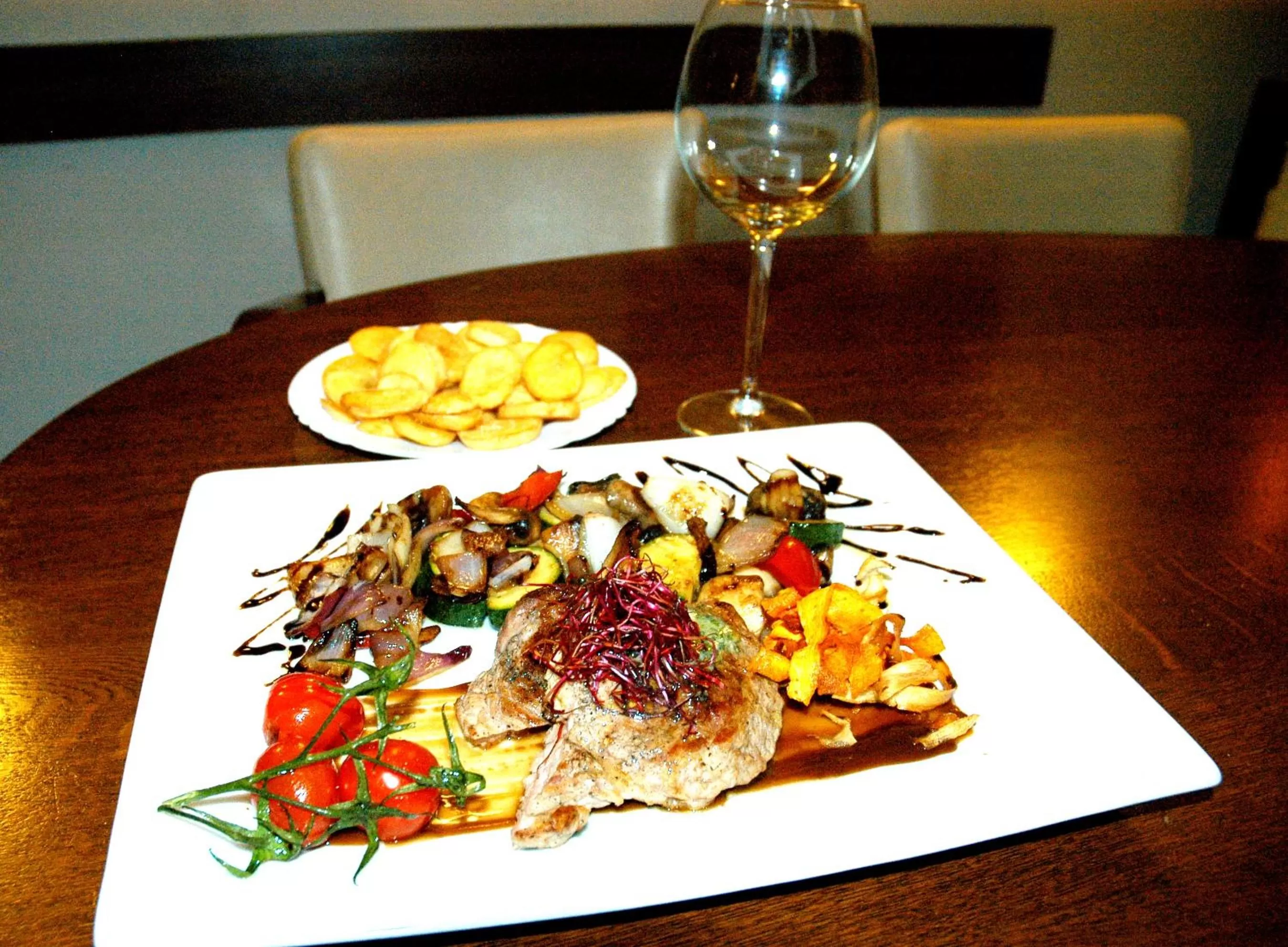 Food close-up, Lunch and Dinner in Spa & Pool Apartment Hotel - Restaurant VILLA IVICA