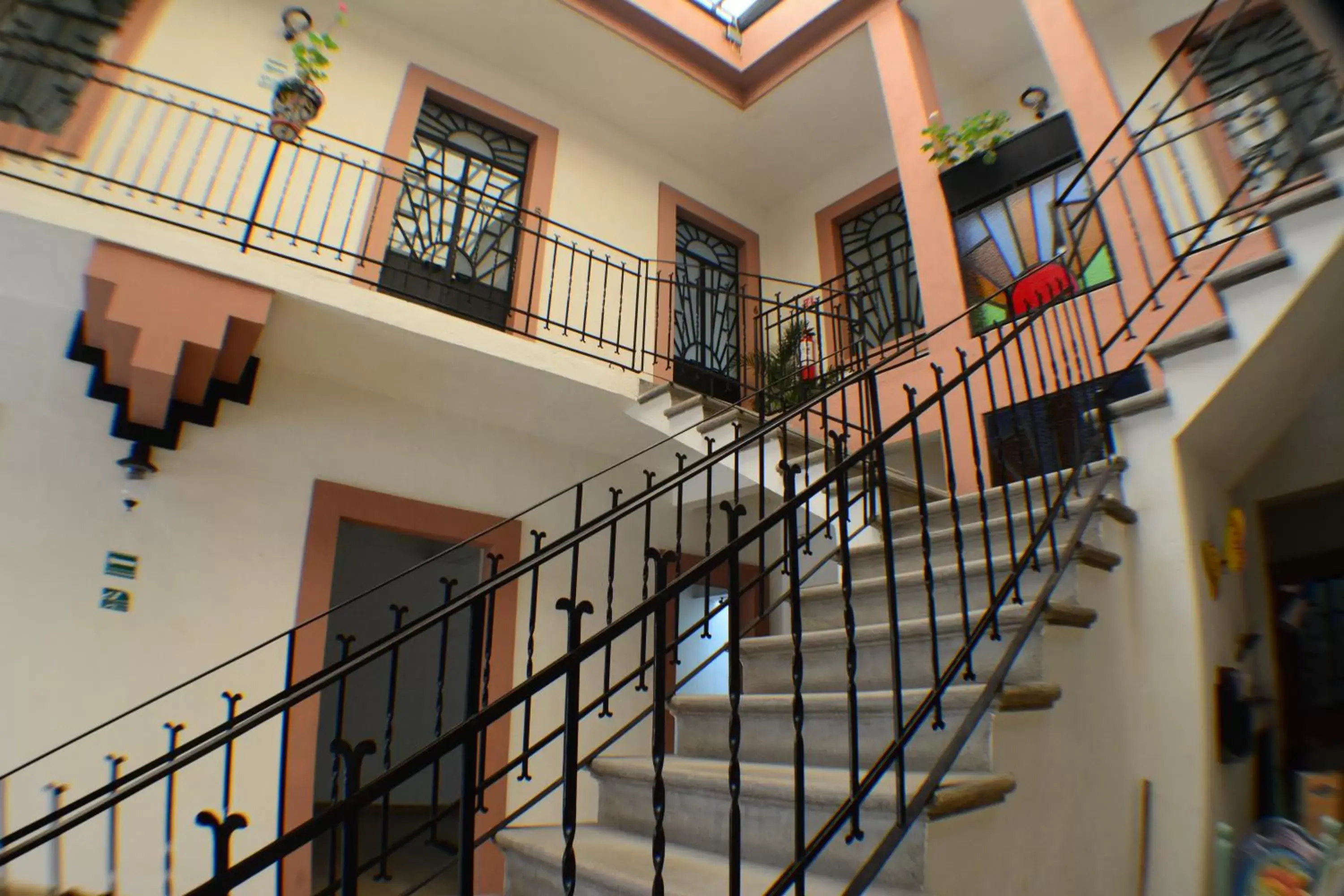 Facade/entrance, Balcony/Terrace in Hotel del Capitán de Puebla - Vitrales