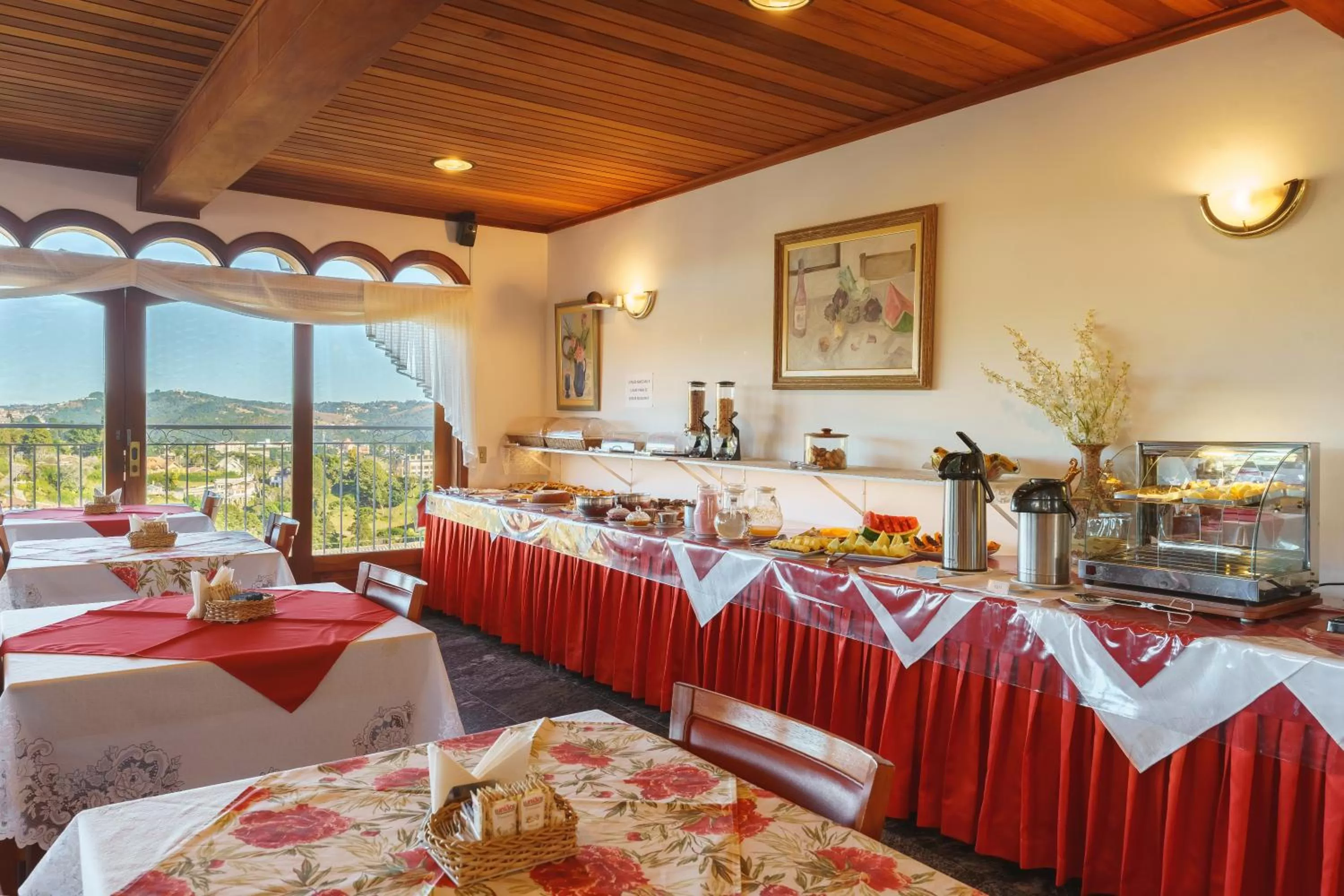 Buffet breakfast in Pousada Recanto Almeida