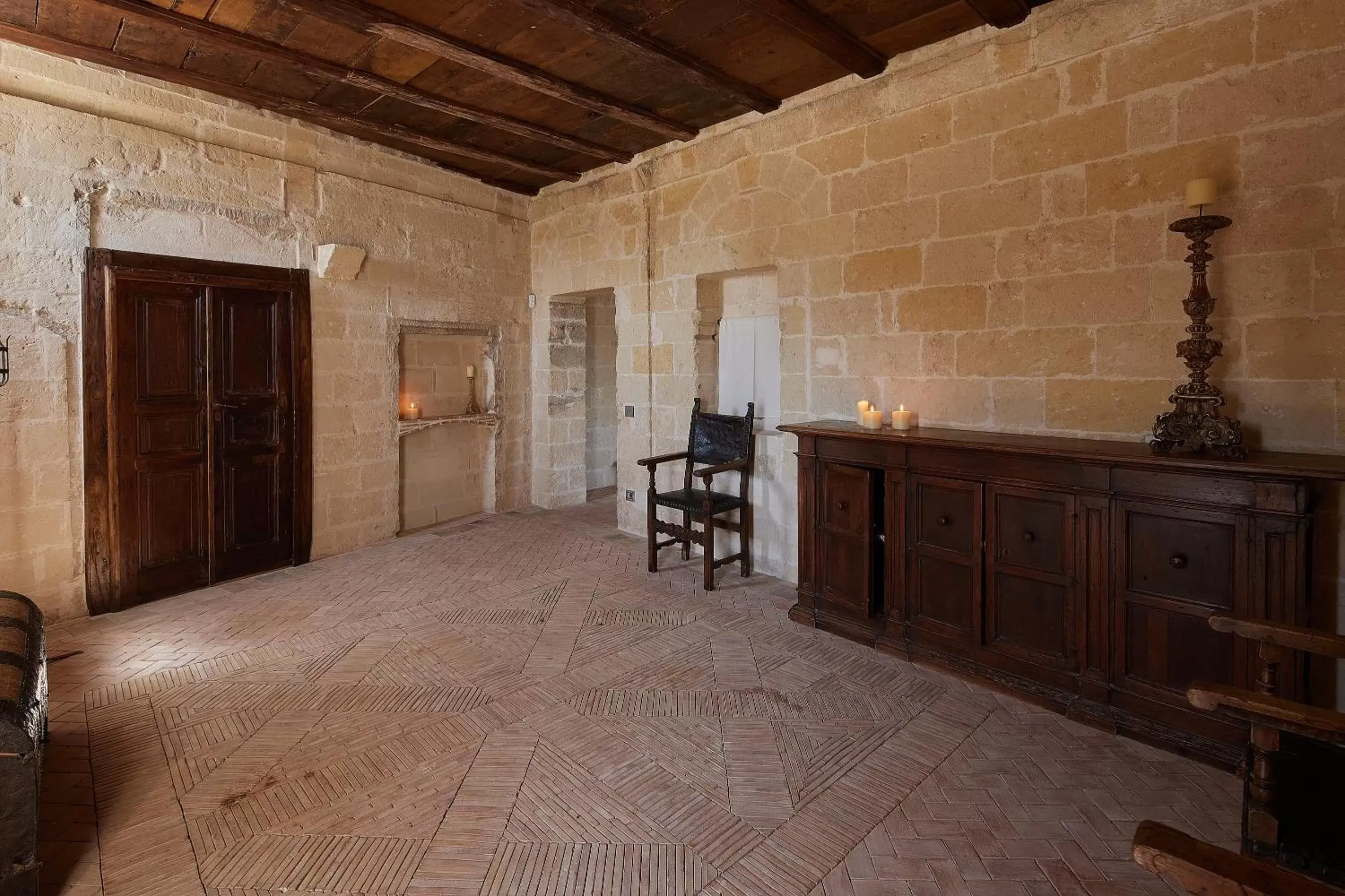 wardrobe in Sextantio Le Grotte Della Civita