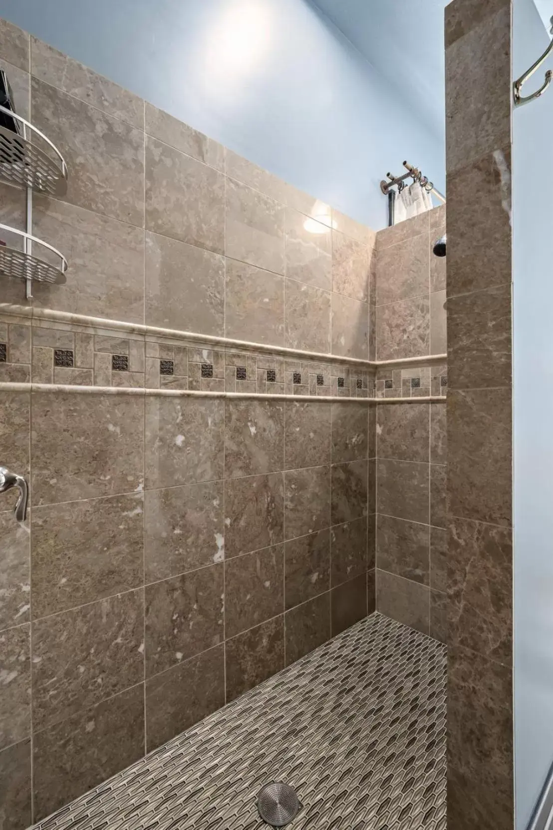 Shower, Bathroom in The Wesley Walla Walla