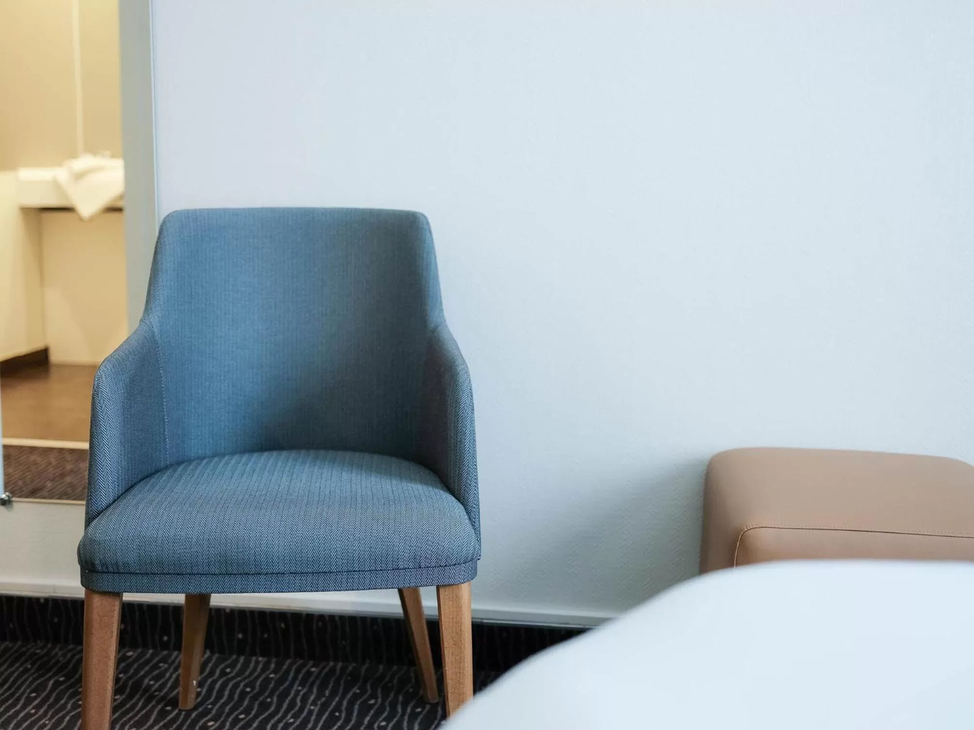 Bedroom, Bed in Logis Hôtel de l'Europe