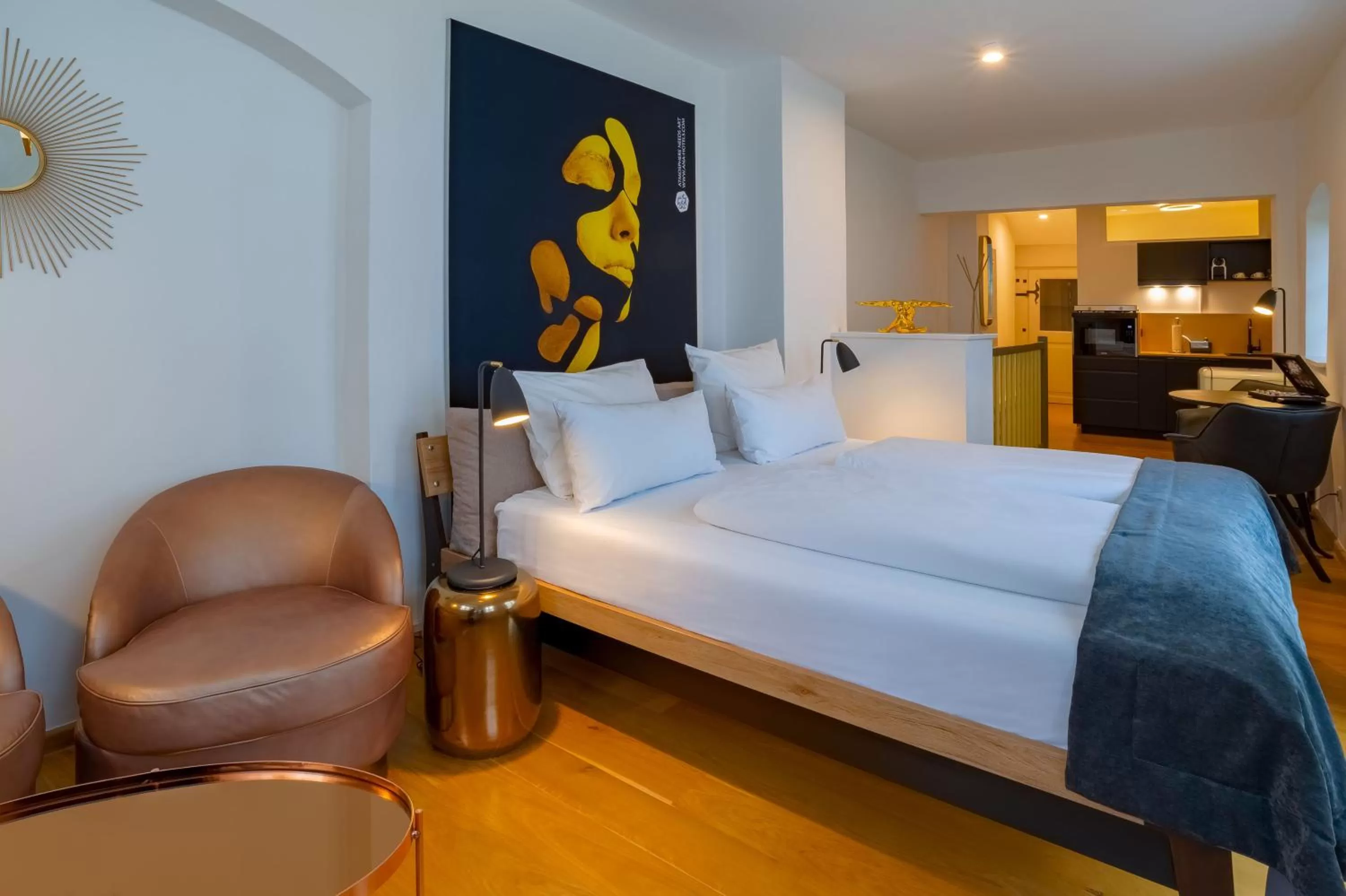 Bed in ANA Living Augsburg City Center by Arthotel ANA - Self-Service-Hotel