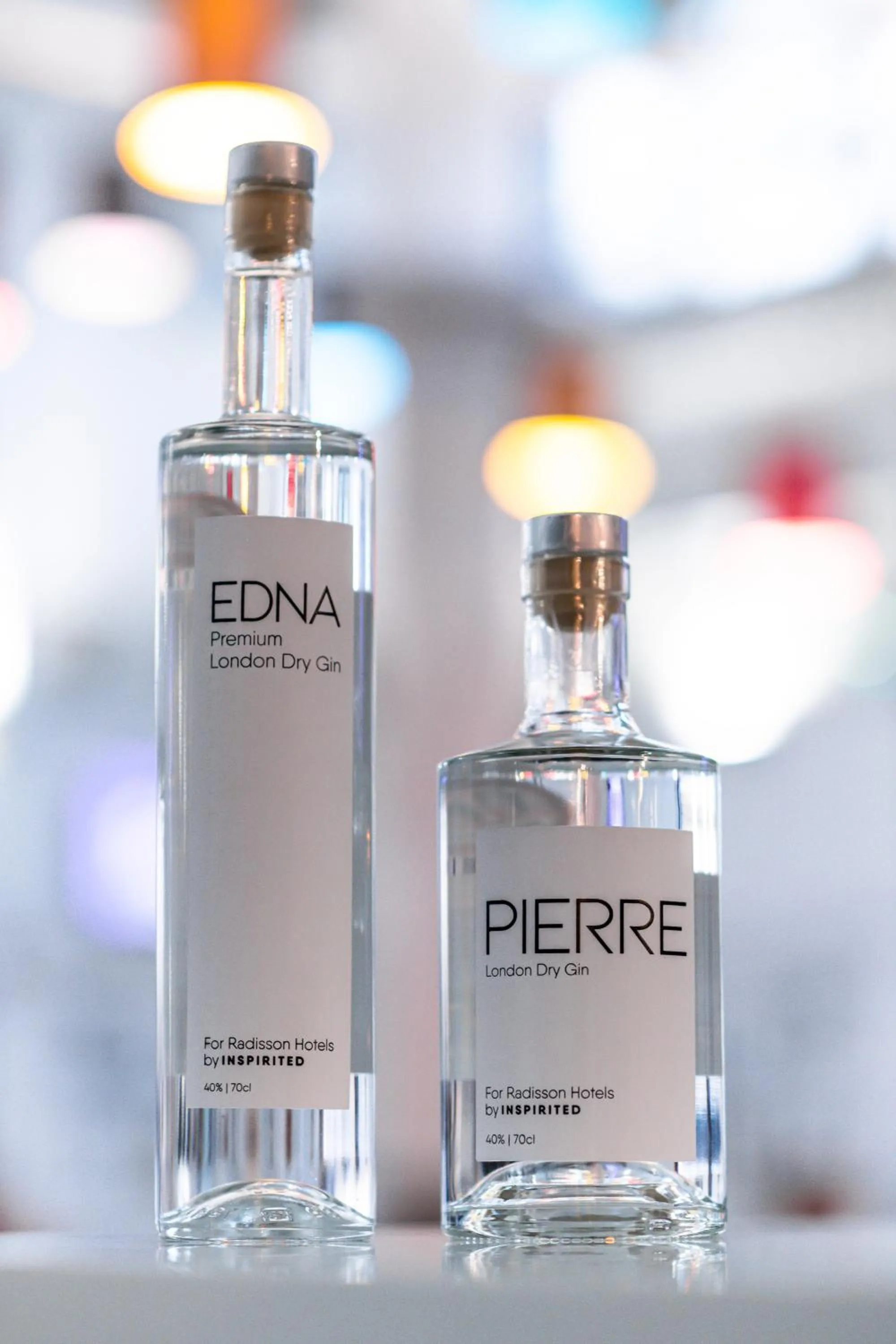 Lounge or bar in Park Inn by Radisson Cardiff City Centre