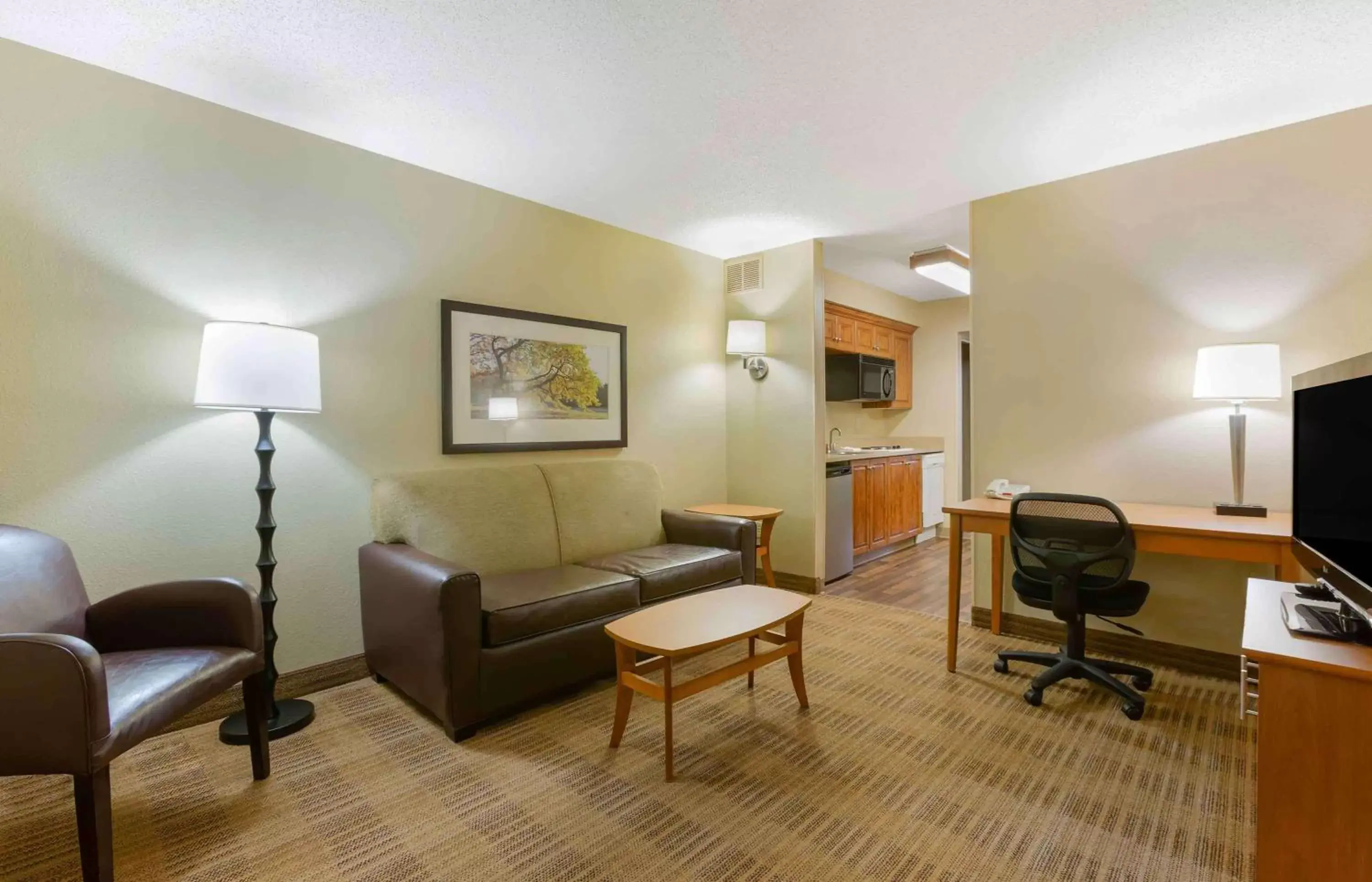 Bedroom, Seating Area in Extended Stay America Suites - Findlay - Tiffin Avenue