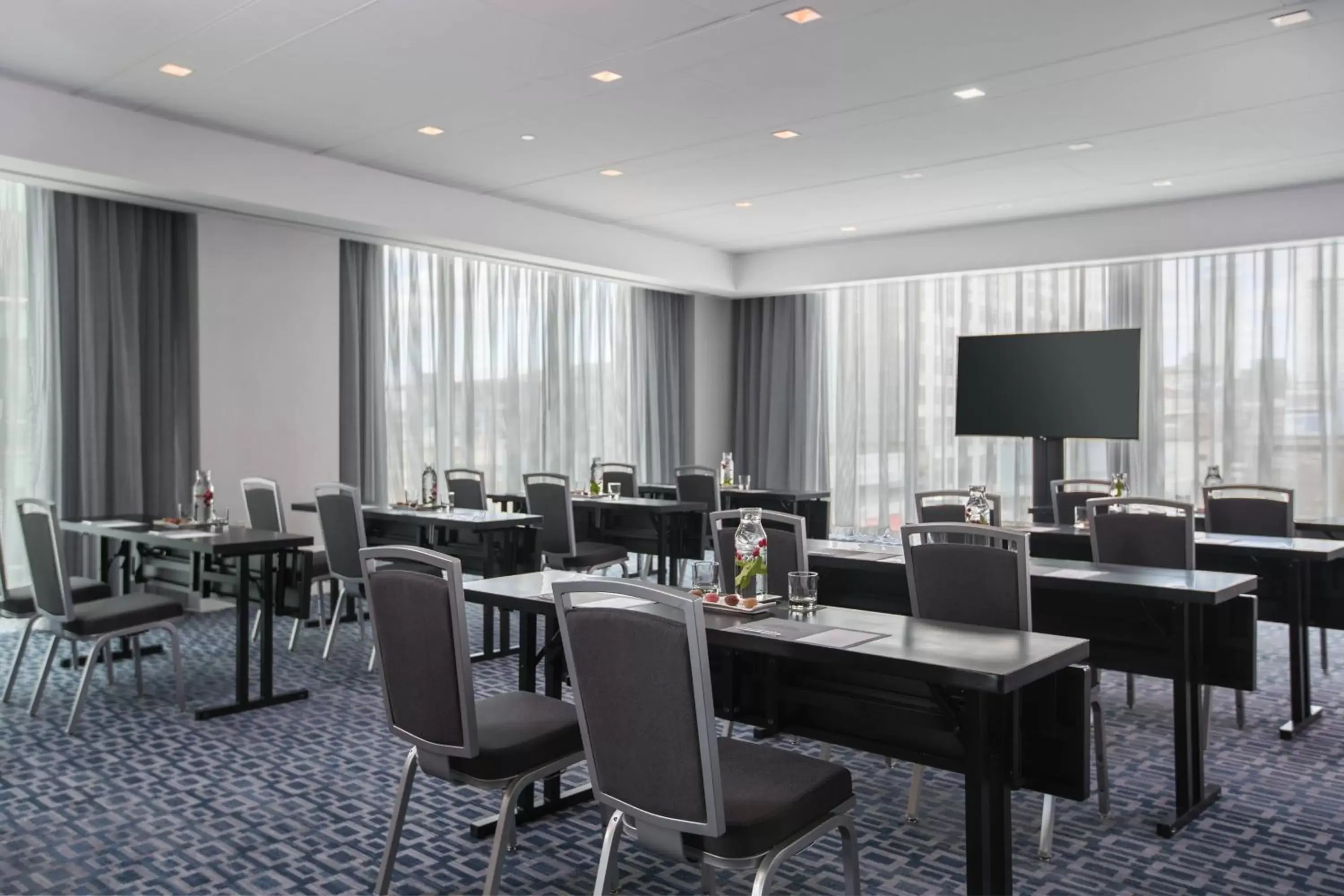 Meeting/conference room in Renaissance Boston Waterfront Hotel