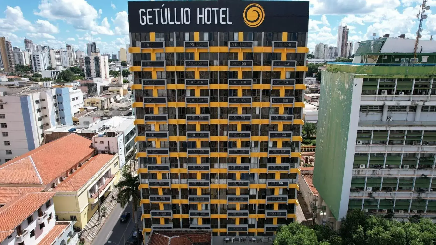 Property building in Getúllio Hotel