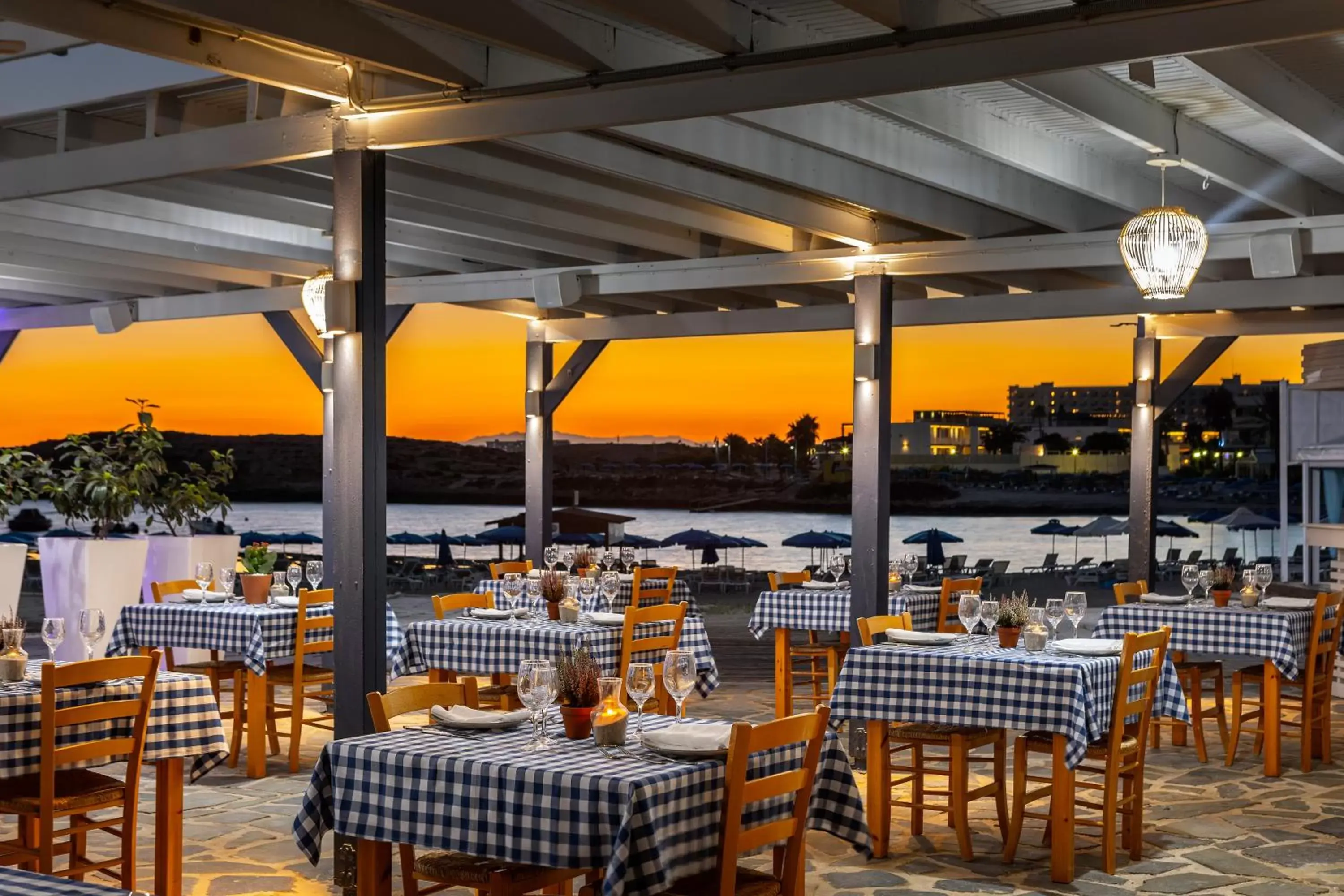 Restaurant/Places to Eat in Chrysomare Beach Hotel & Resort