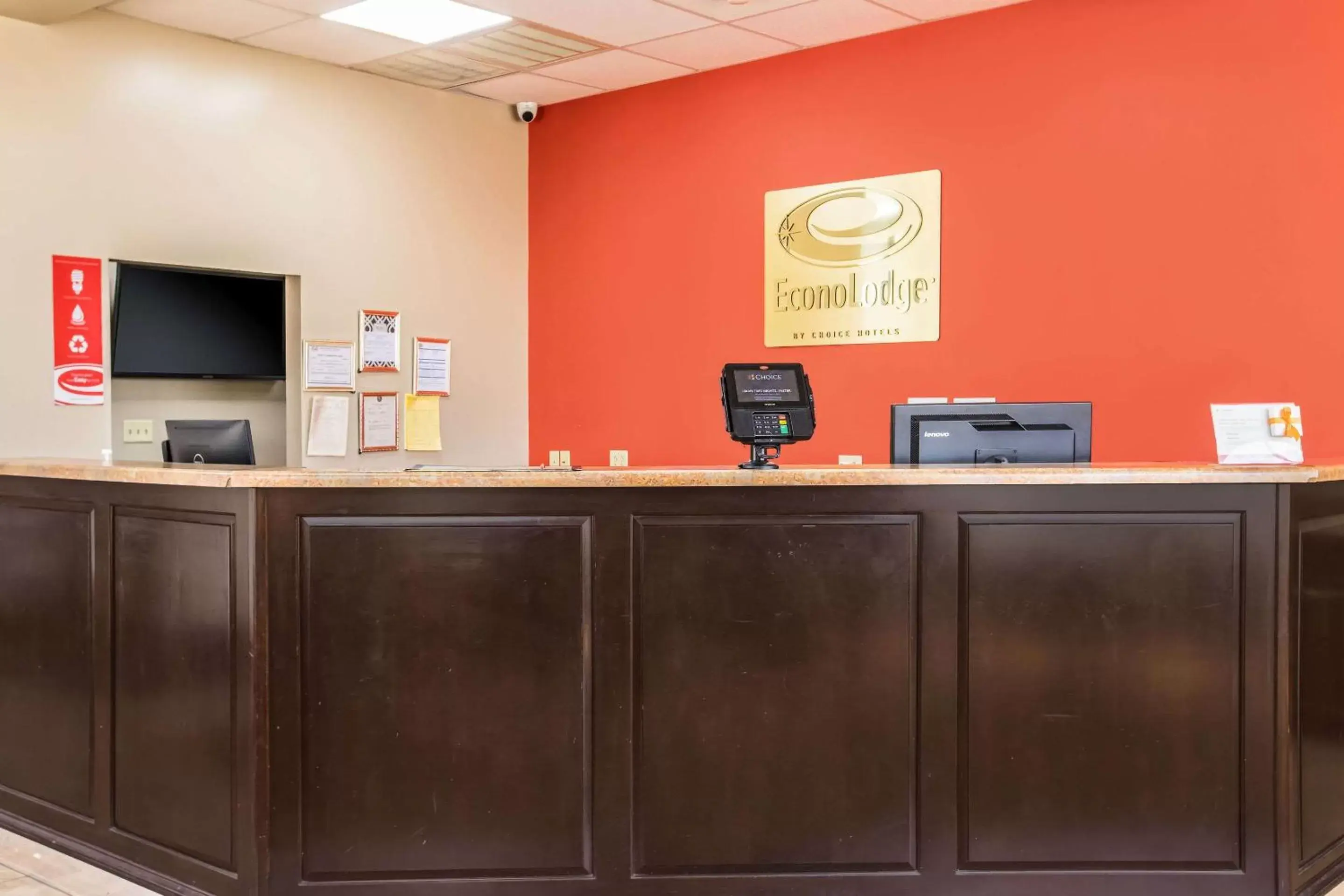 Lobby or reception in Econo Lodge Garden City - Savannah Lobby or reception in Econo Lodge Garden City - Savannah