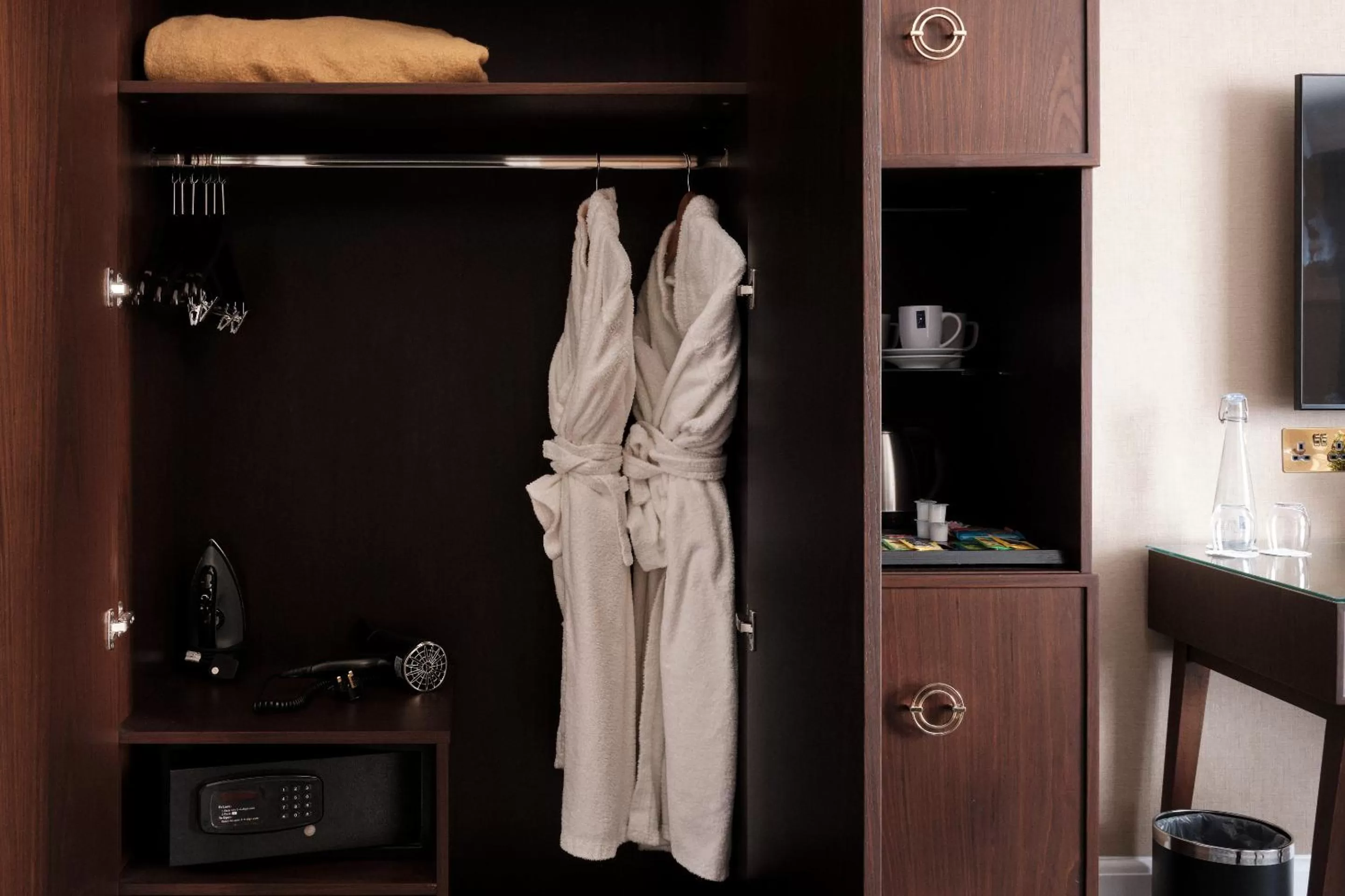 wardrobe in Warren House Hotel