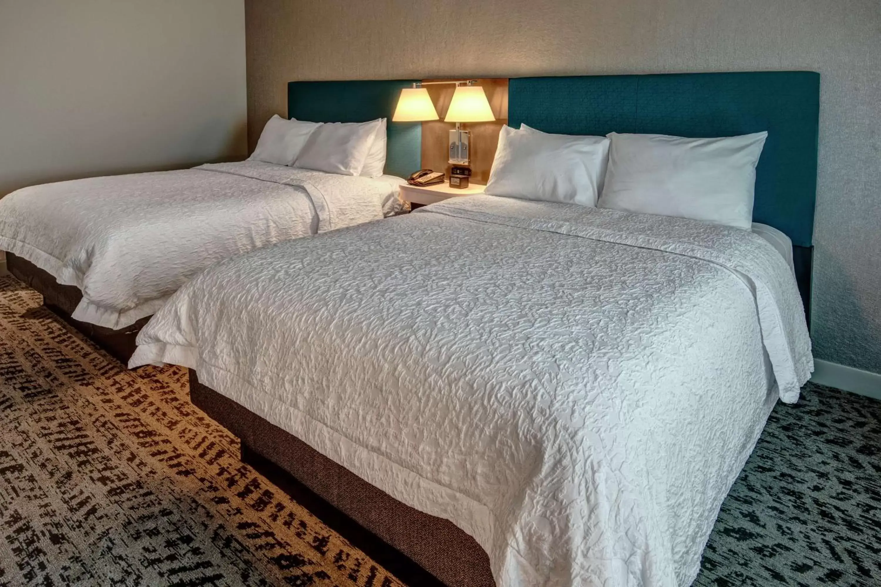 Bed in Hampton Inn & Suites Nashville/Goodlettsville Tennessee