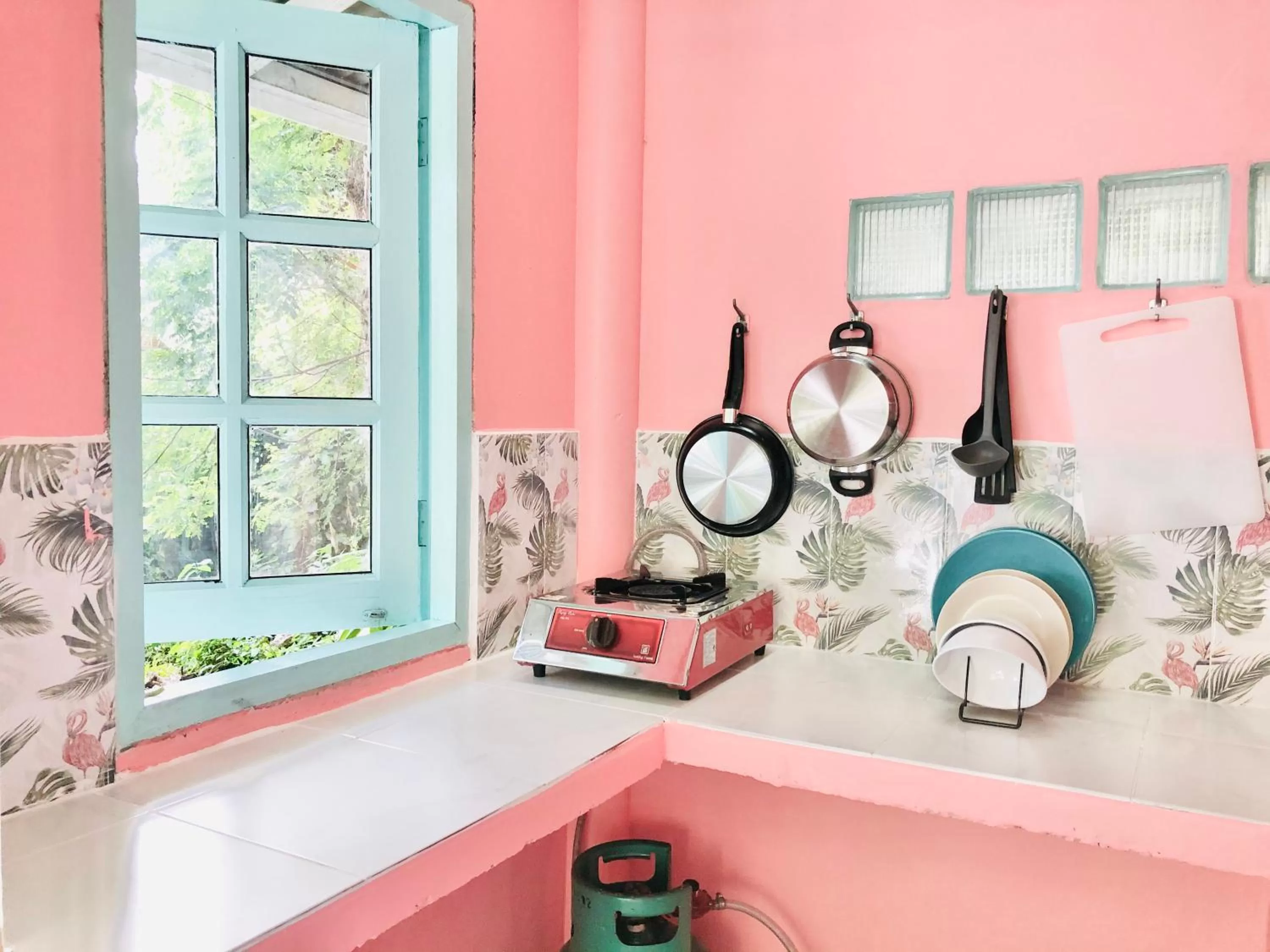 Coffee/tea facilities in Indie Beach Bungalows