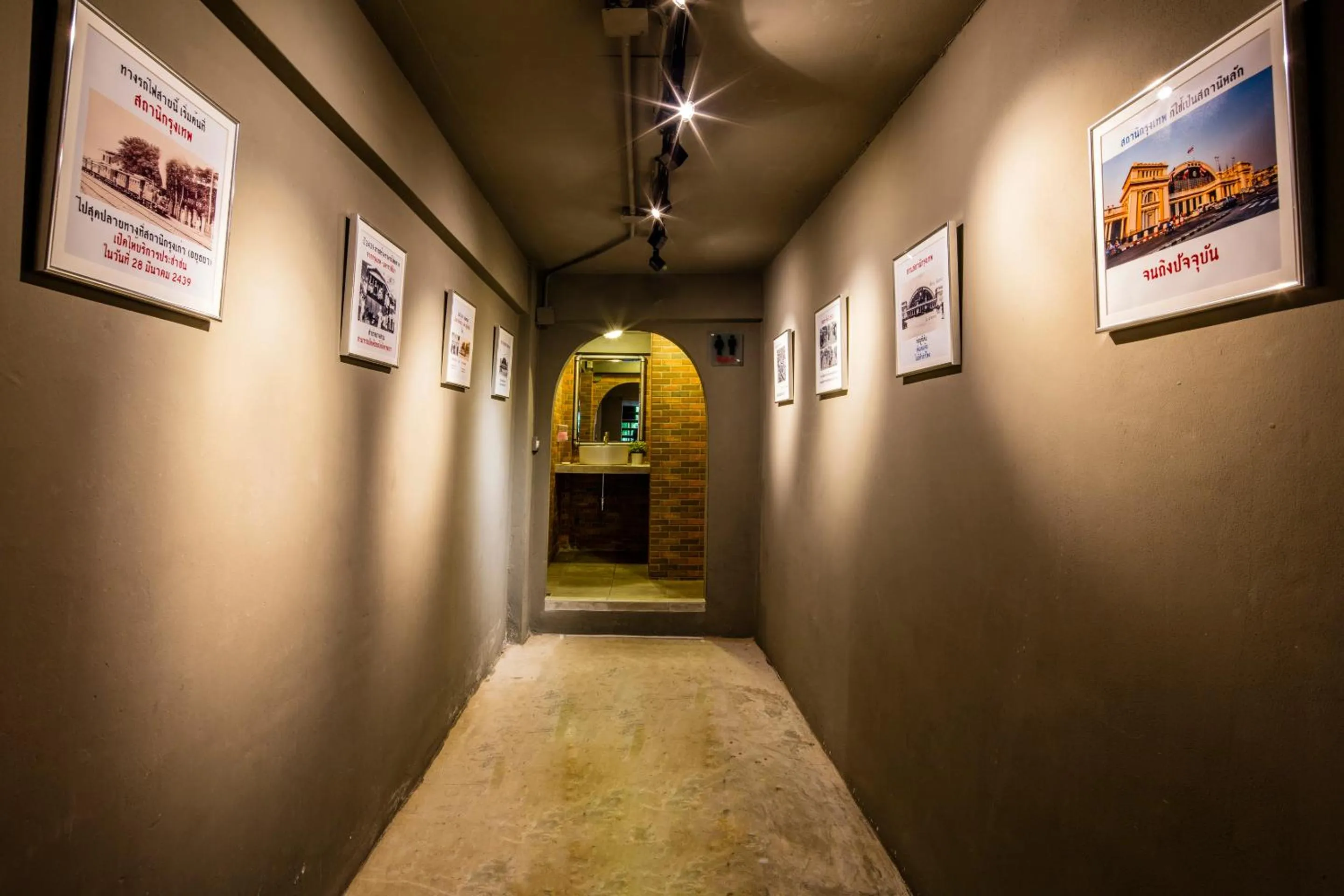 Decorative detail in At Hua Lamphong Hotel