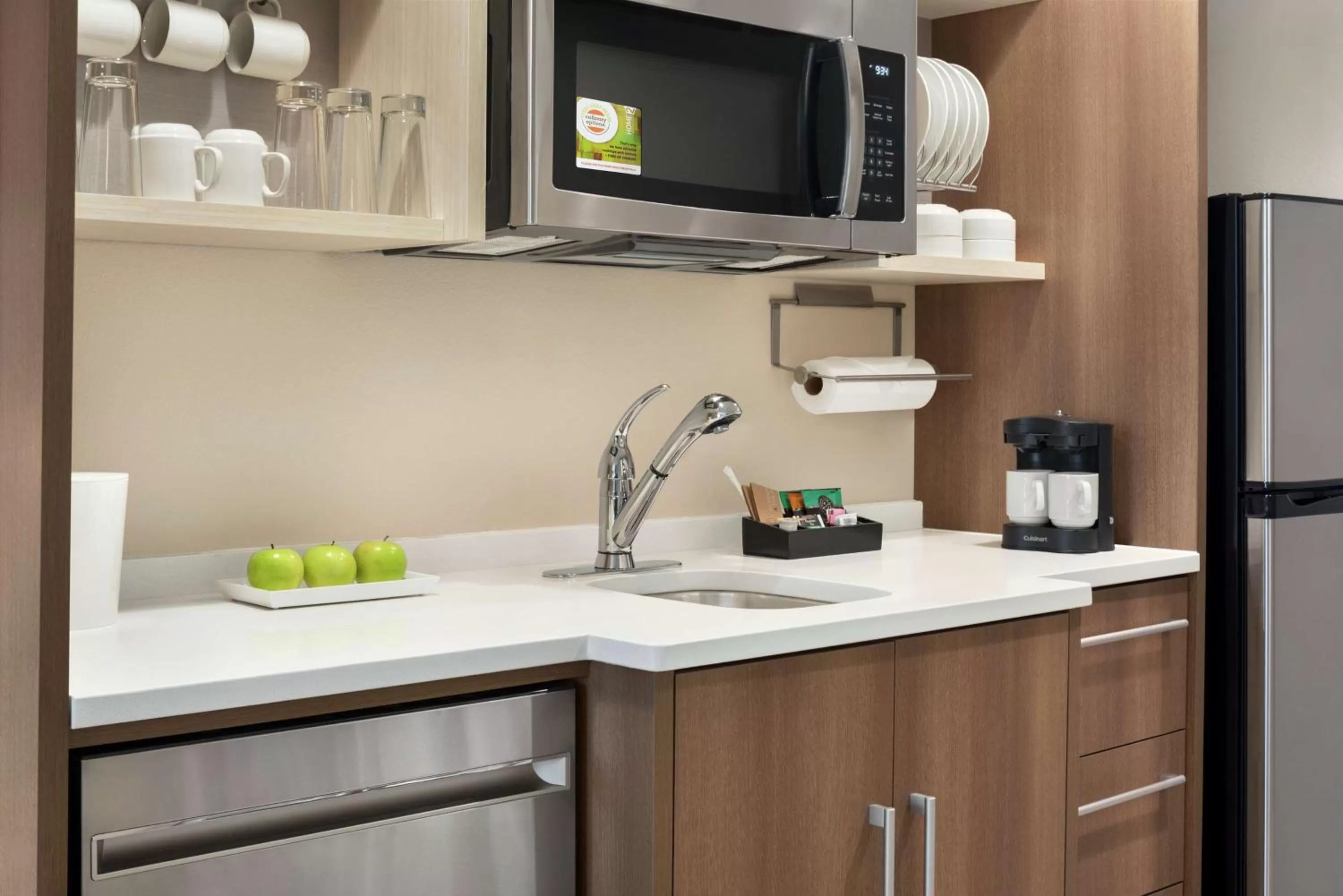 Kitchen or kitchenette in Home2 Suites By Hilton Overland Park, Ks