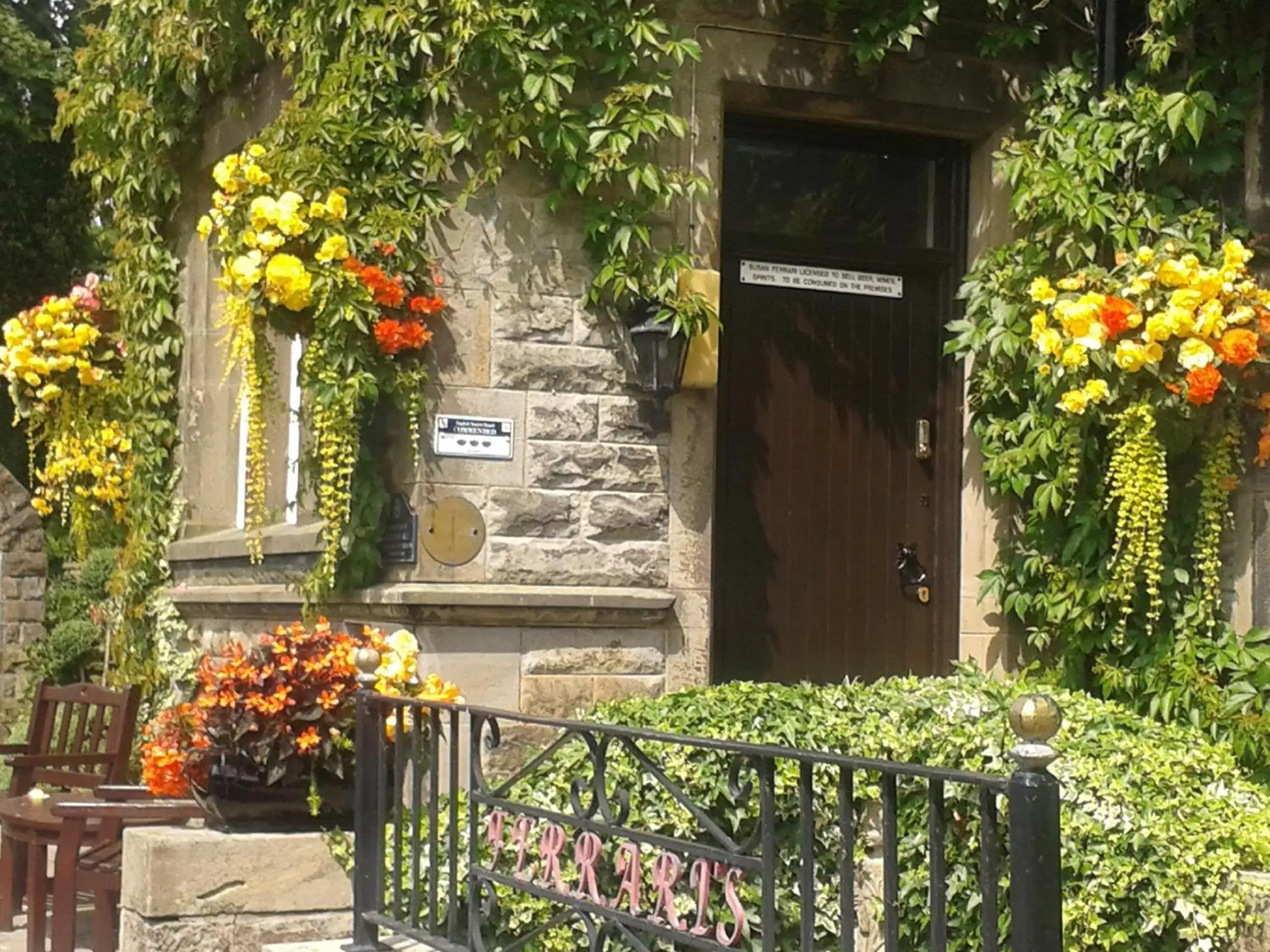 Facade/entrance in Ferraris Country House Hotel