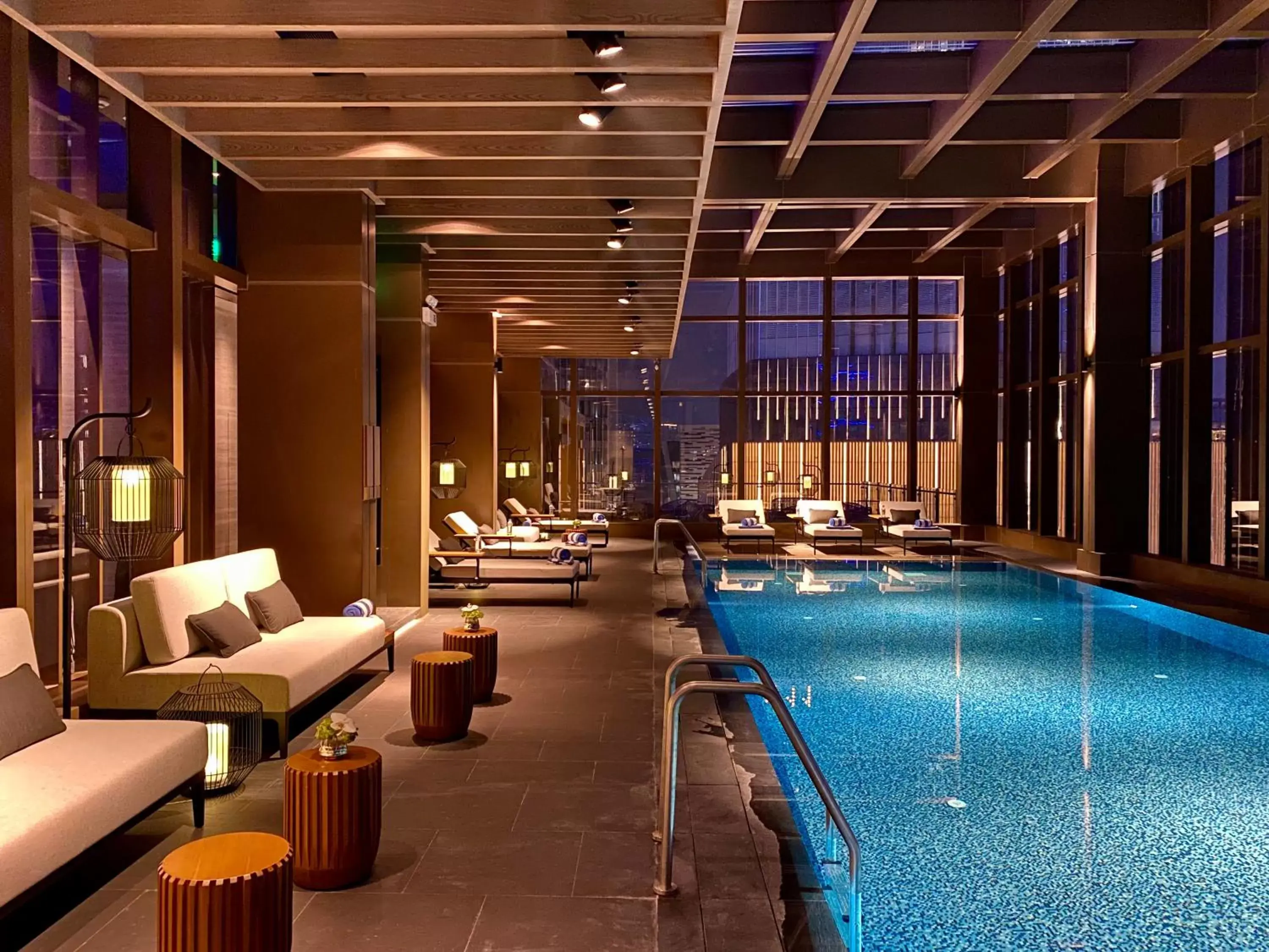 Swimming Pool in Jumeirah Guangzhou - Complimentary Shuttle Bus to Canton Fair Complex during Canton Fair period