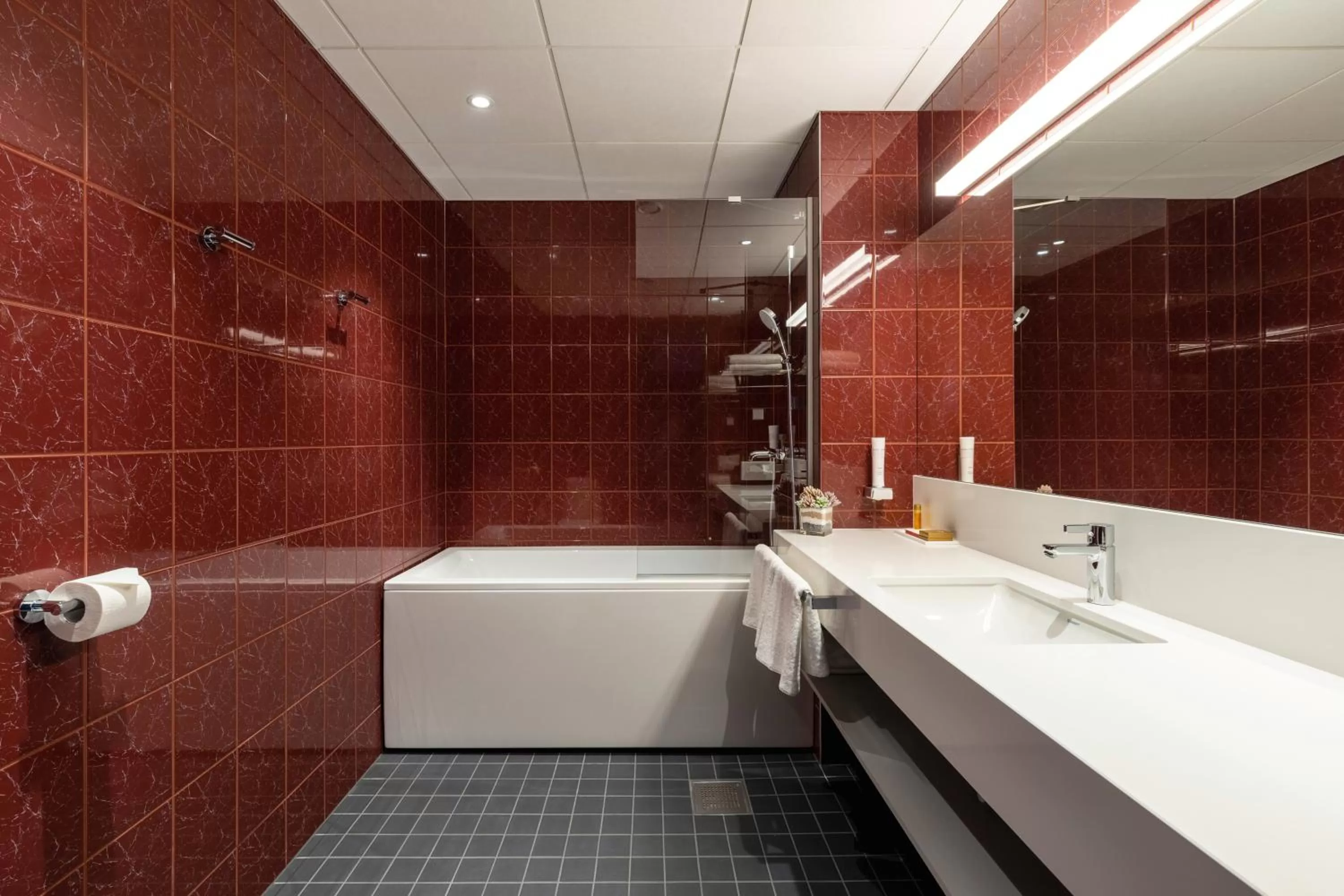 Bathroom in Art Hotel Pallas by Tartuhotels