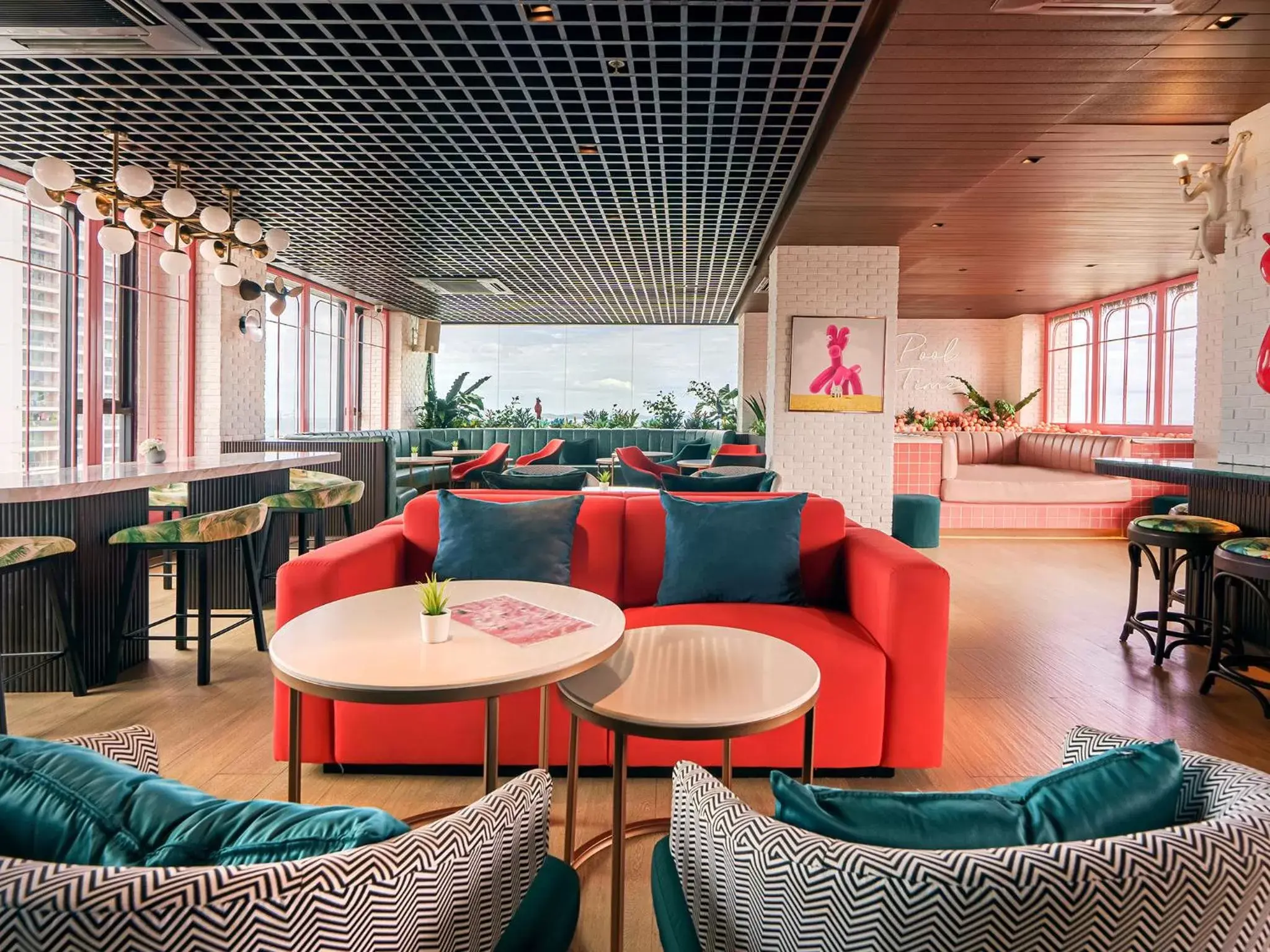 Lounge or bar in Mytt Hotel Pattaya Lounge or bar in Mytt Hotel Pattaya