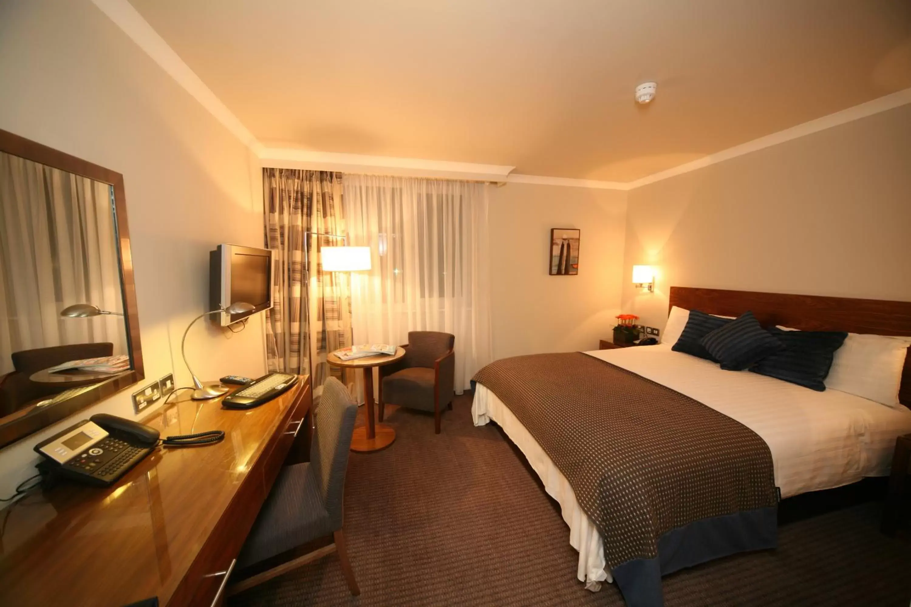 Bedroom in London Croydon Aerodrome Hotel, BW Signature Collection