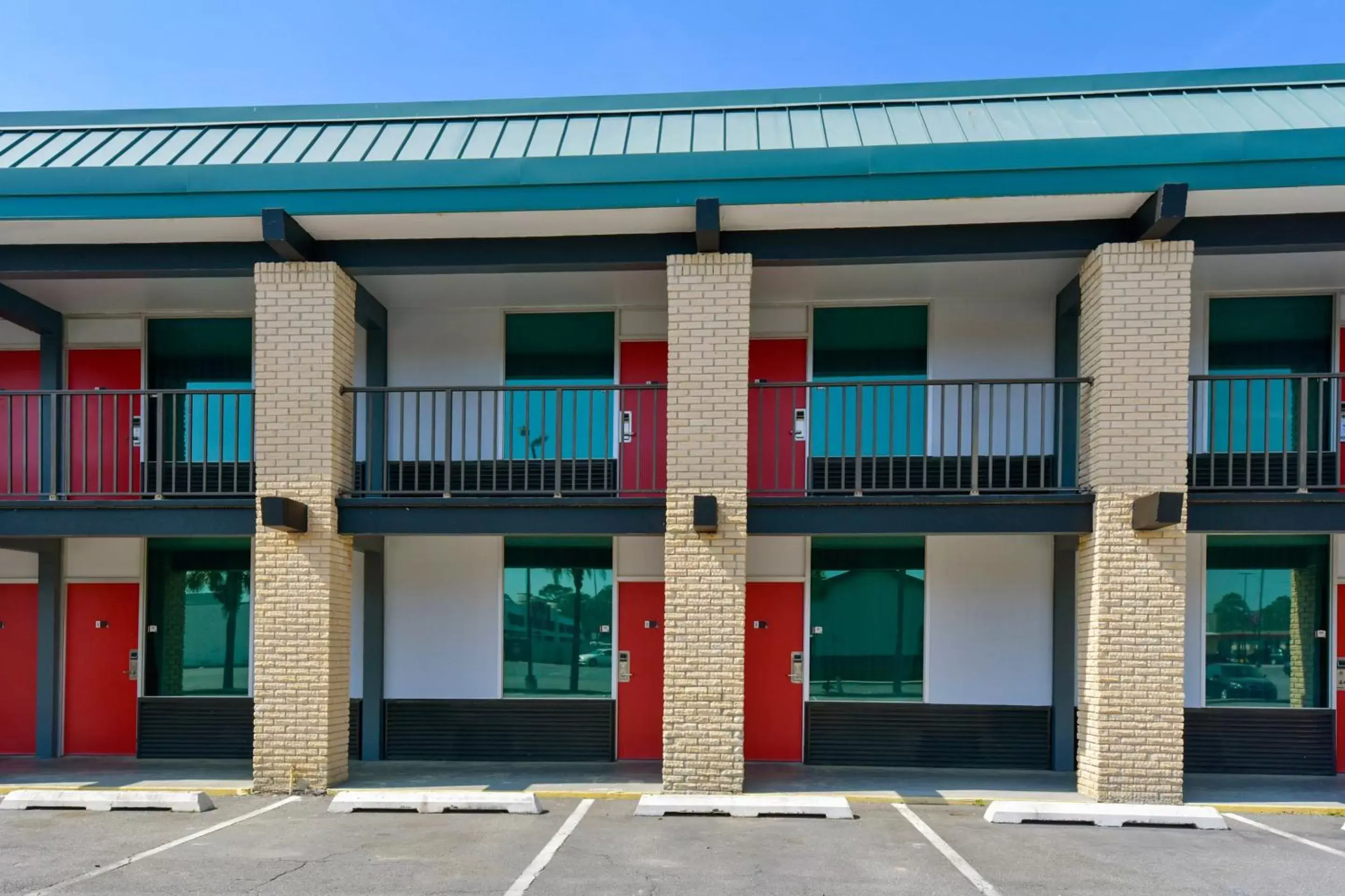 Facade/entrance, Property Building in OYO Hotel Twin Lake- Lake Park Valdosta area