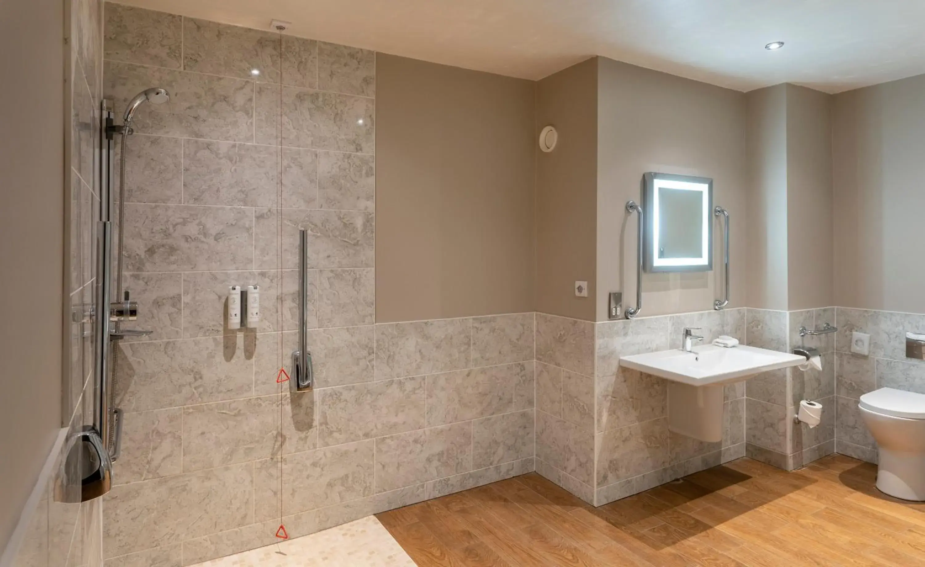 Bathroom in Carden Park Hotel, Golf Resort and Spa