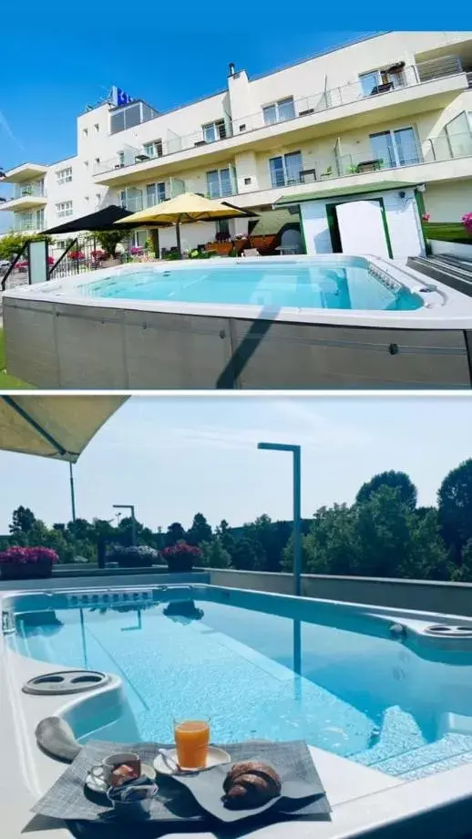 Swimming Pool in Palace Hotel "La CONCHIGLIA D' ORO"