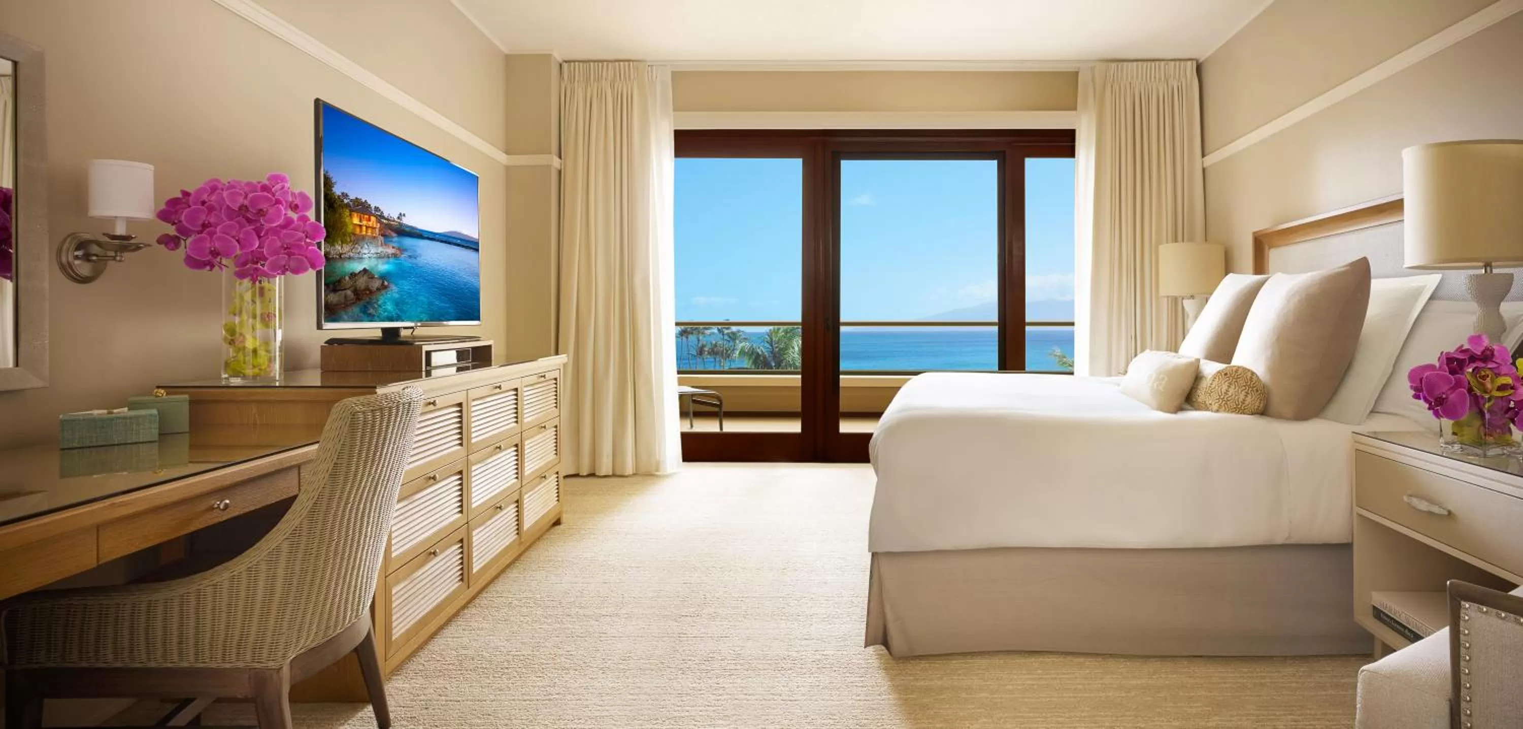 Balcony/Terrace, Bed in Montage Kapalua Bay