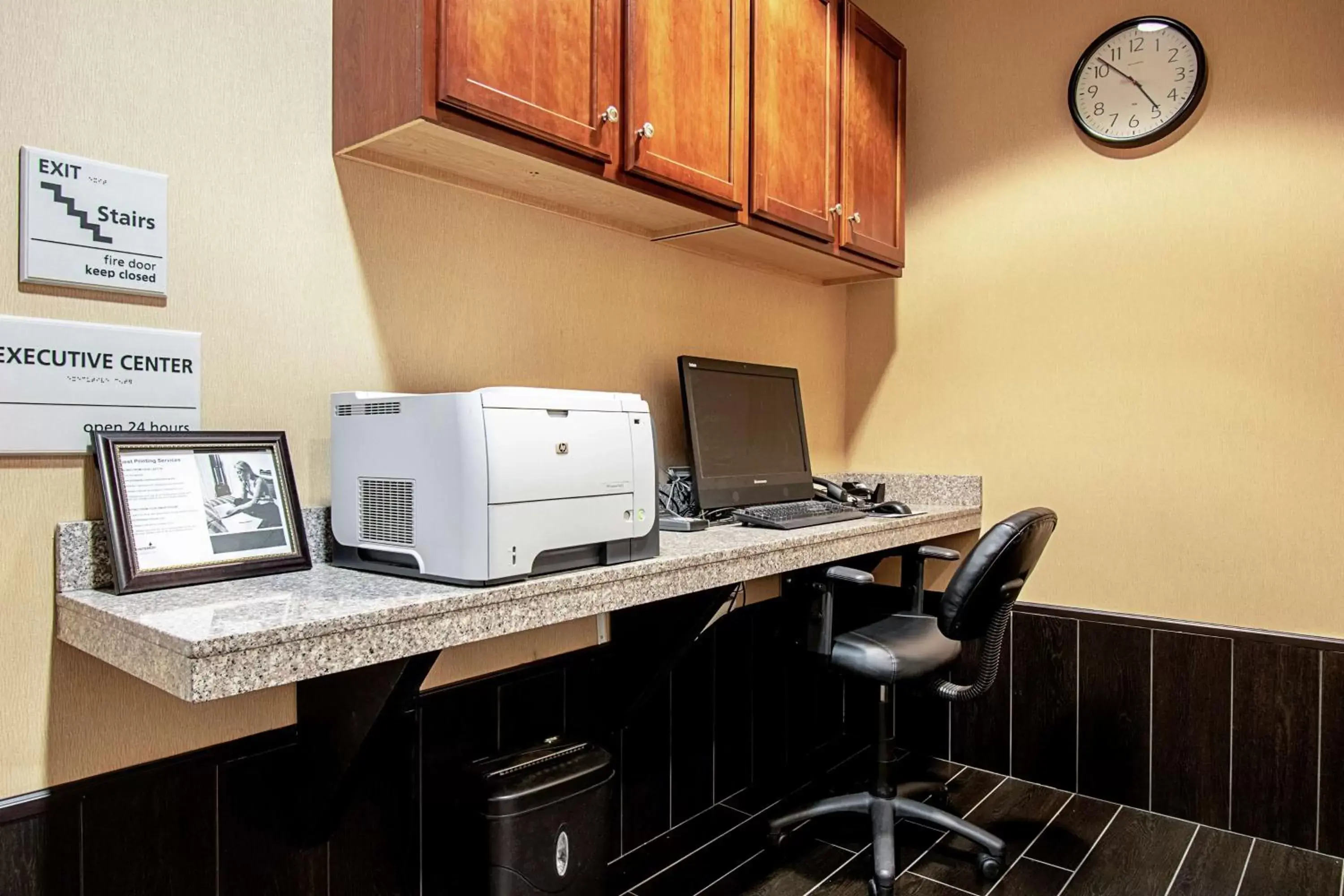 Business facilities in Hampton Inn Pine Grove