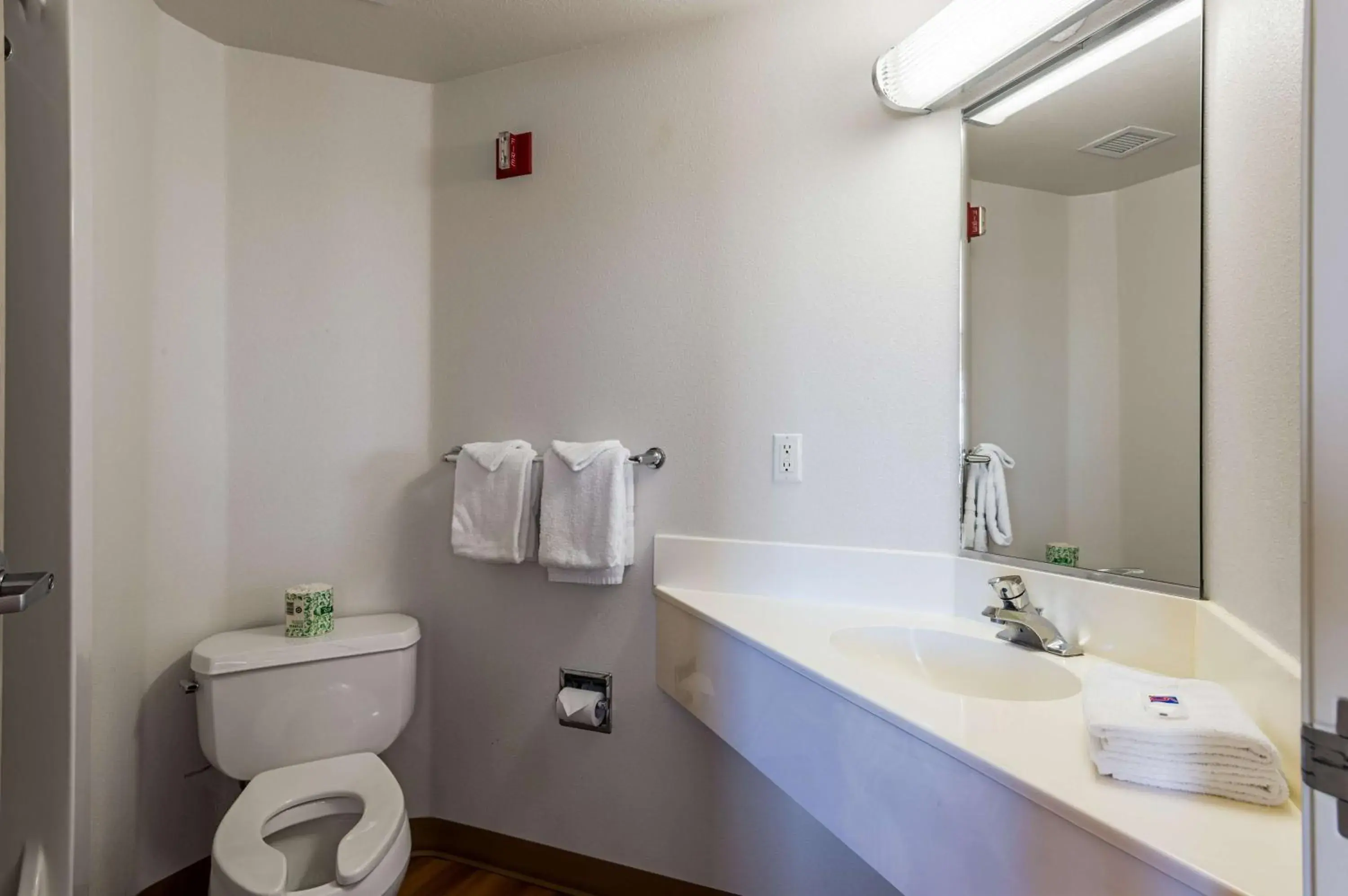 Photo of the whole room, Bathroom in Motel 6-Cedar City, UT